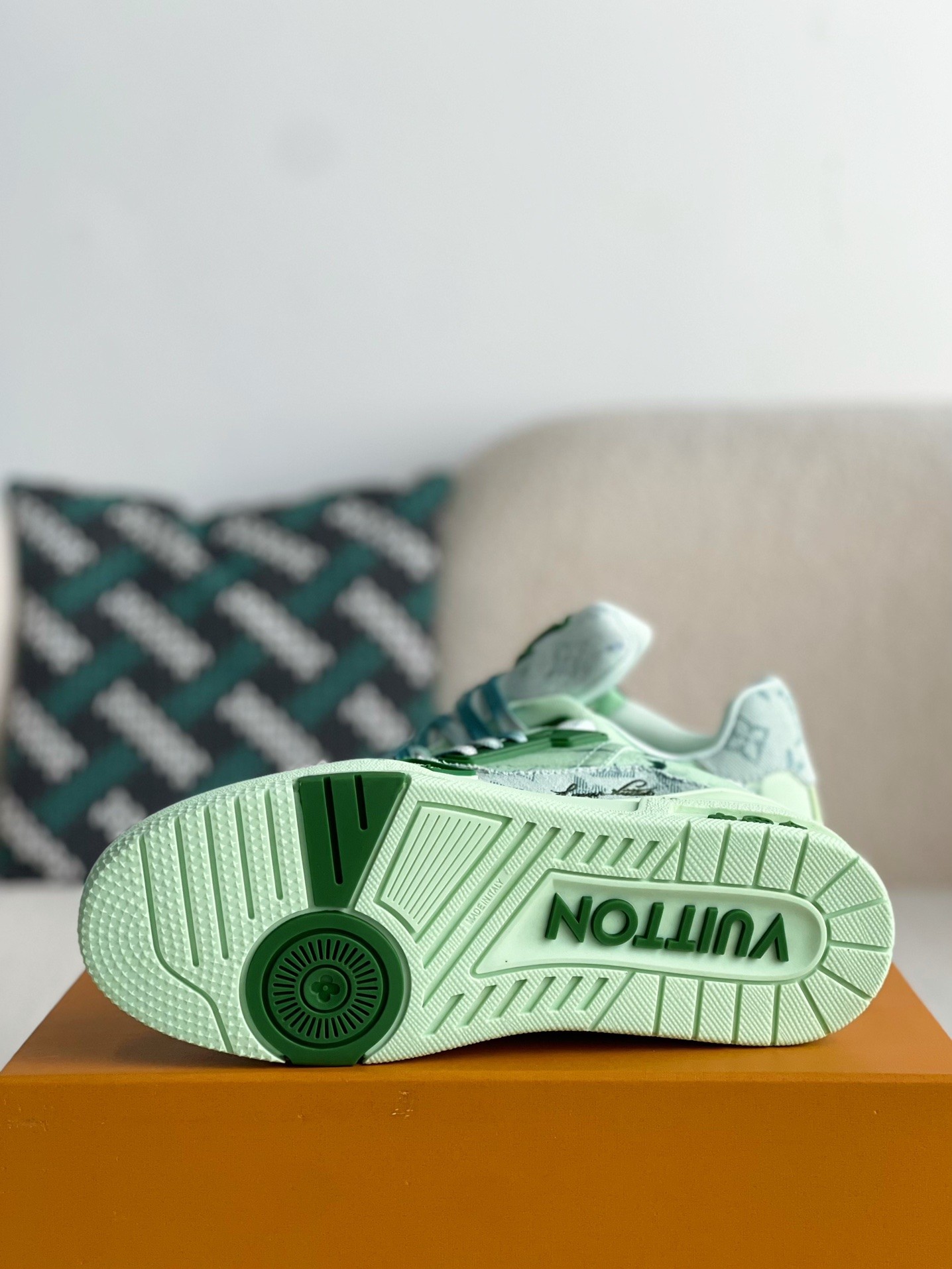 「#3174」LOUIS VUITTON SNEAKERS