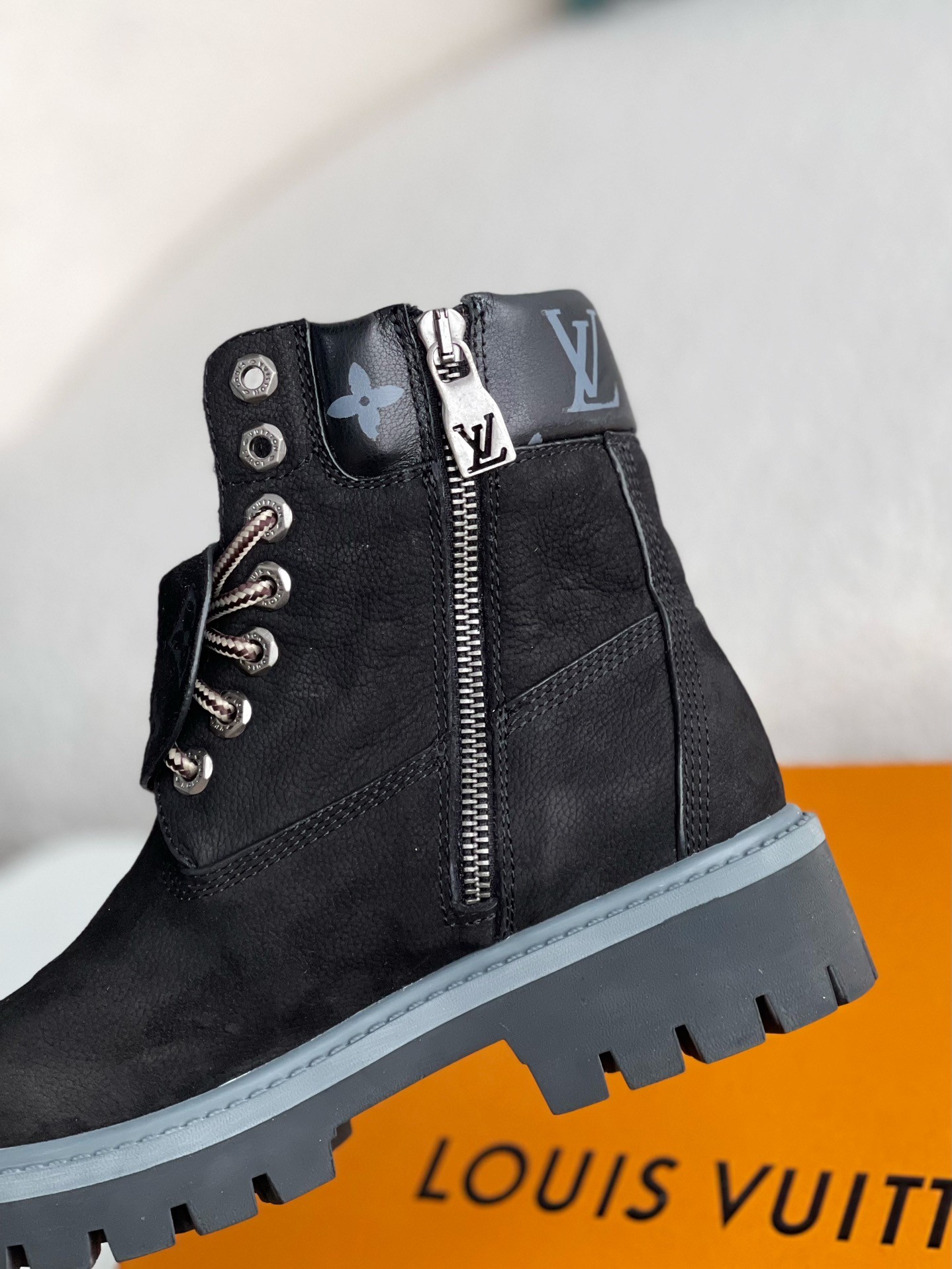 「#3575」louis vuitton & timberland Martin boots