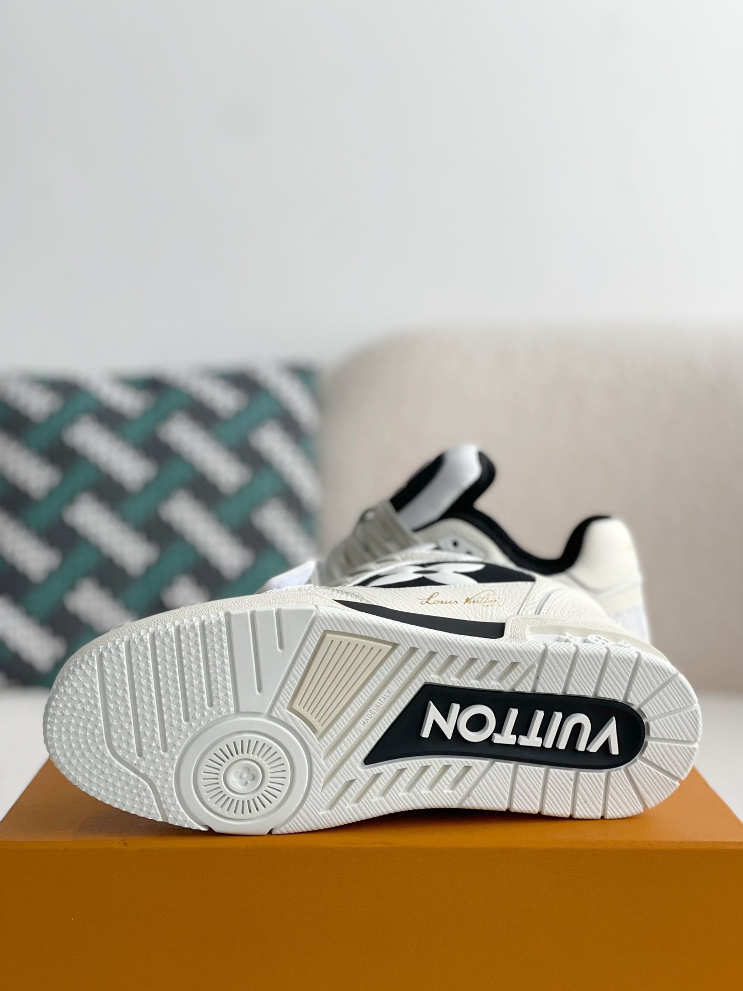 「#3192」LOUIS VUITTON SNEAKERS