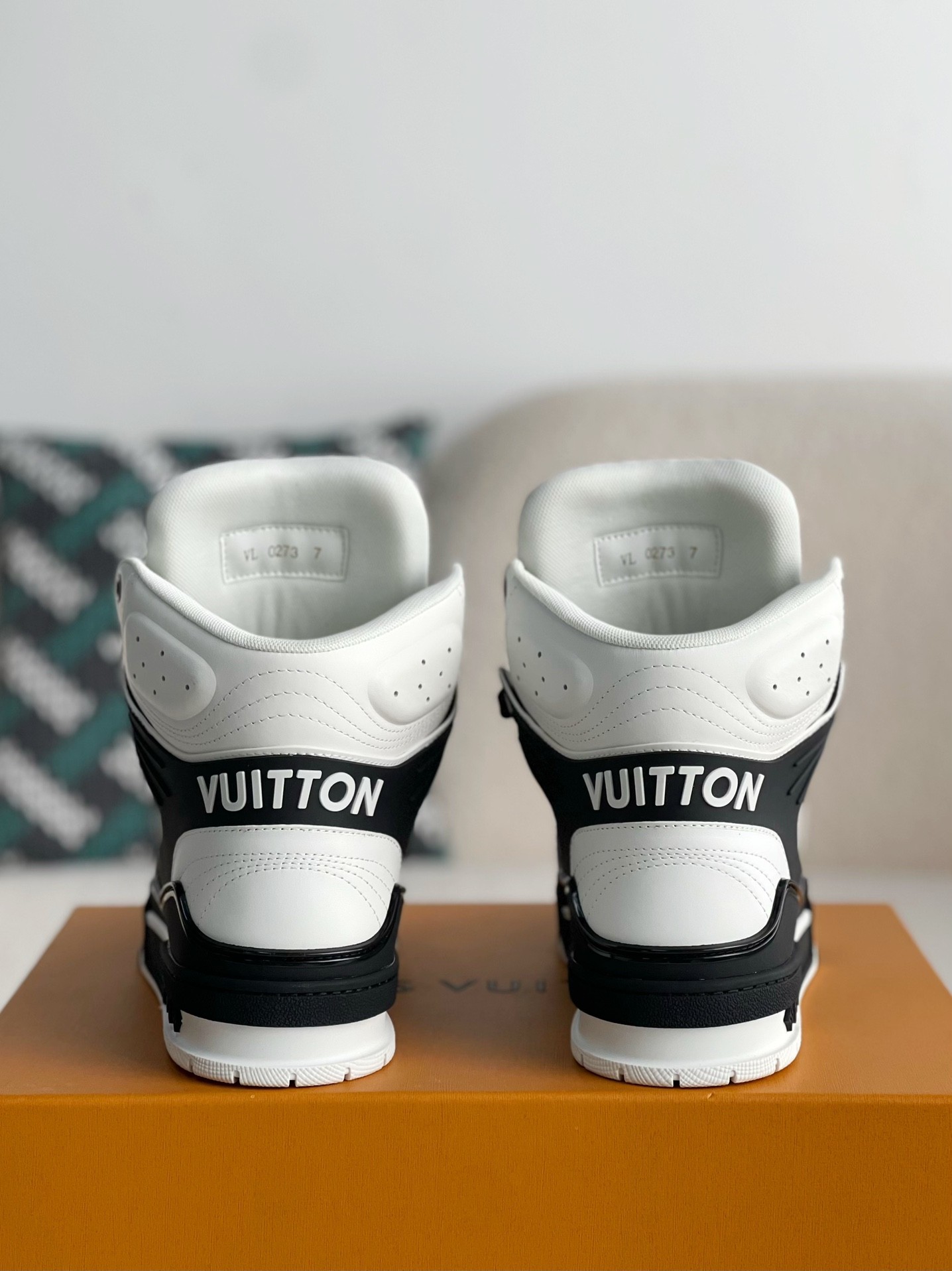 「#3195」LOUIS VUITTON TRAINER SNEAKERS
