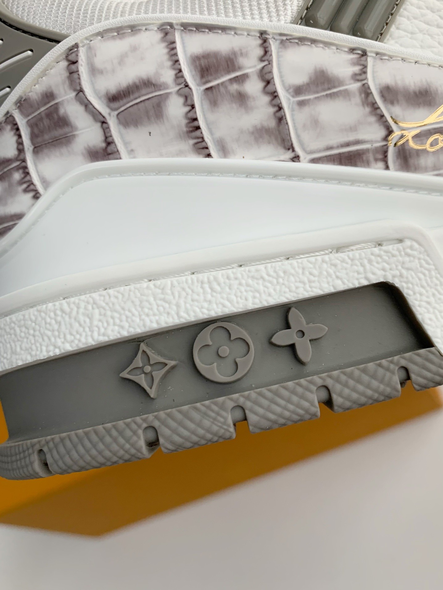 「#3368」 LOUIS VUITTON TRAINER SNEAKERS