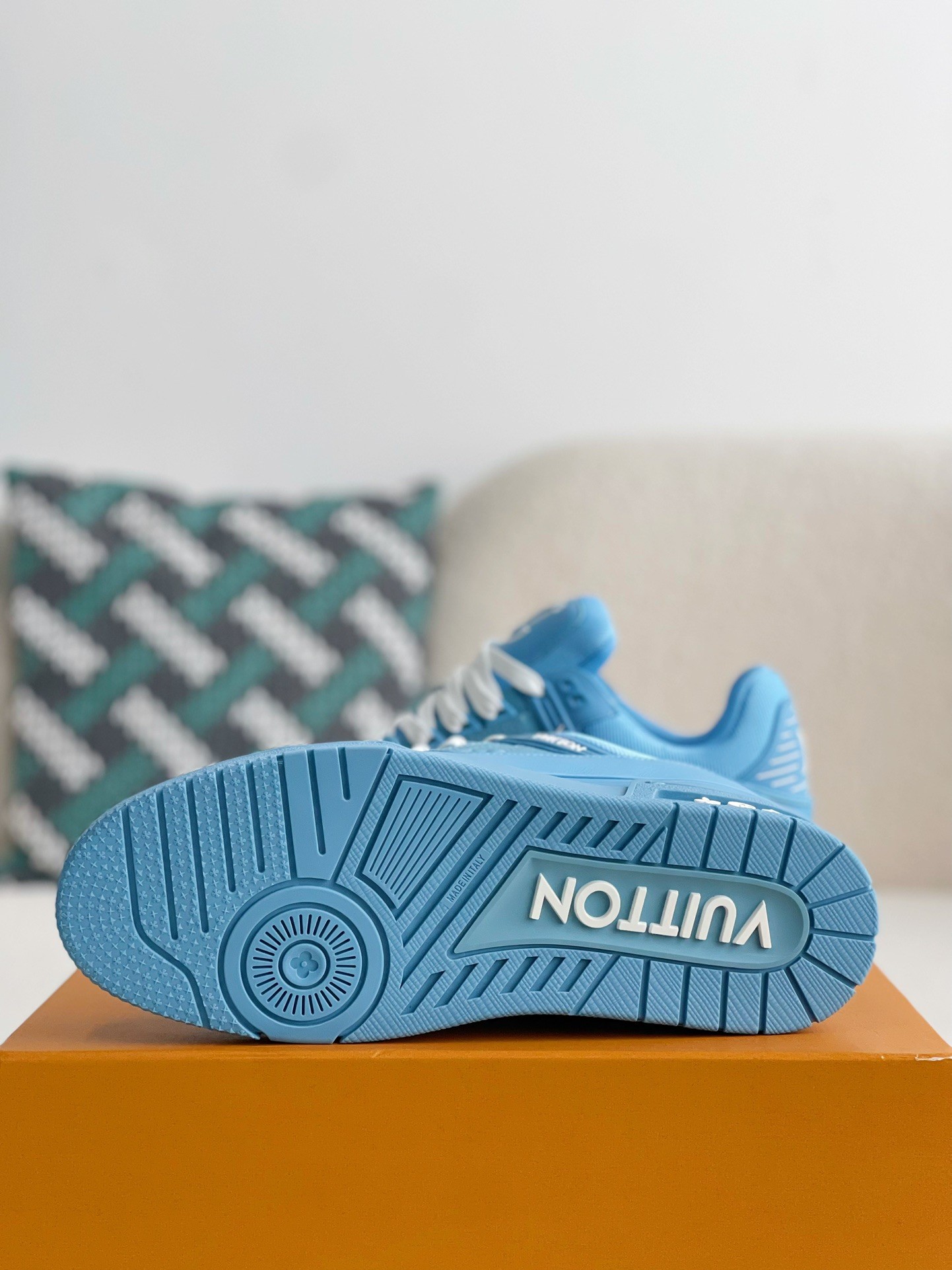 「#764」LOUIS VUITTON TRAINER Sneakers