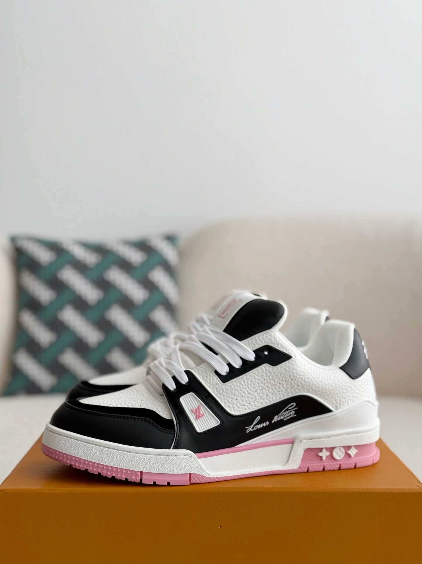 「#3721」LOUIS VUITTON TRAINER SNEAKERS