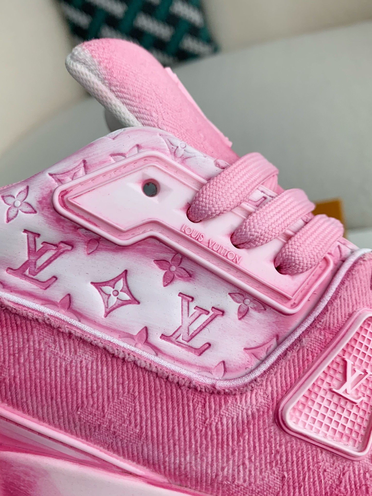 「#3317」 LOUIS VUITTON TRAINER SNEAKERS