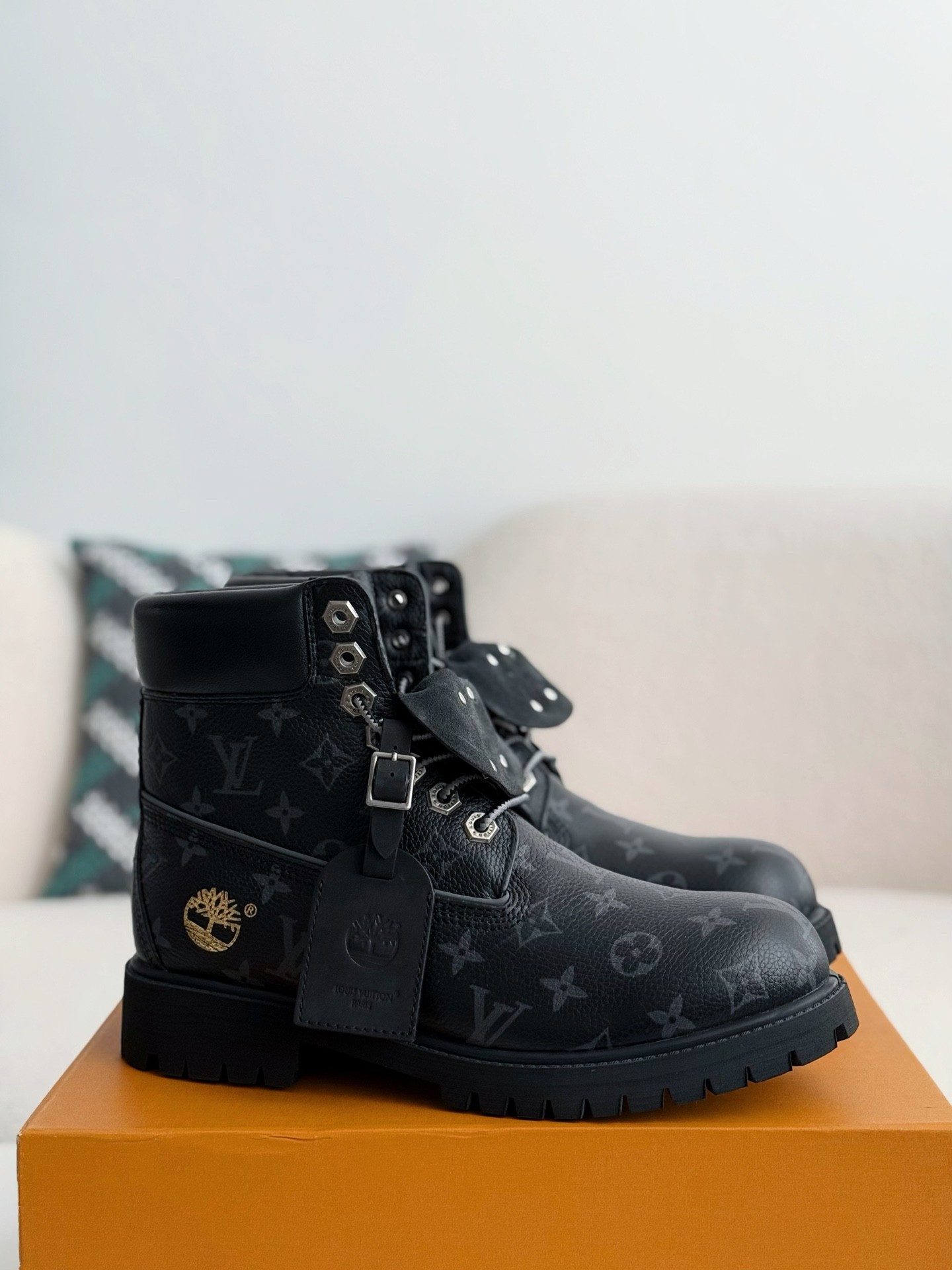 「#3581」louis vuitton & timberland Black boots/Martin boots/boots
