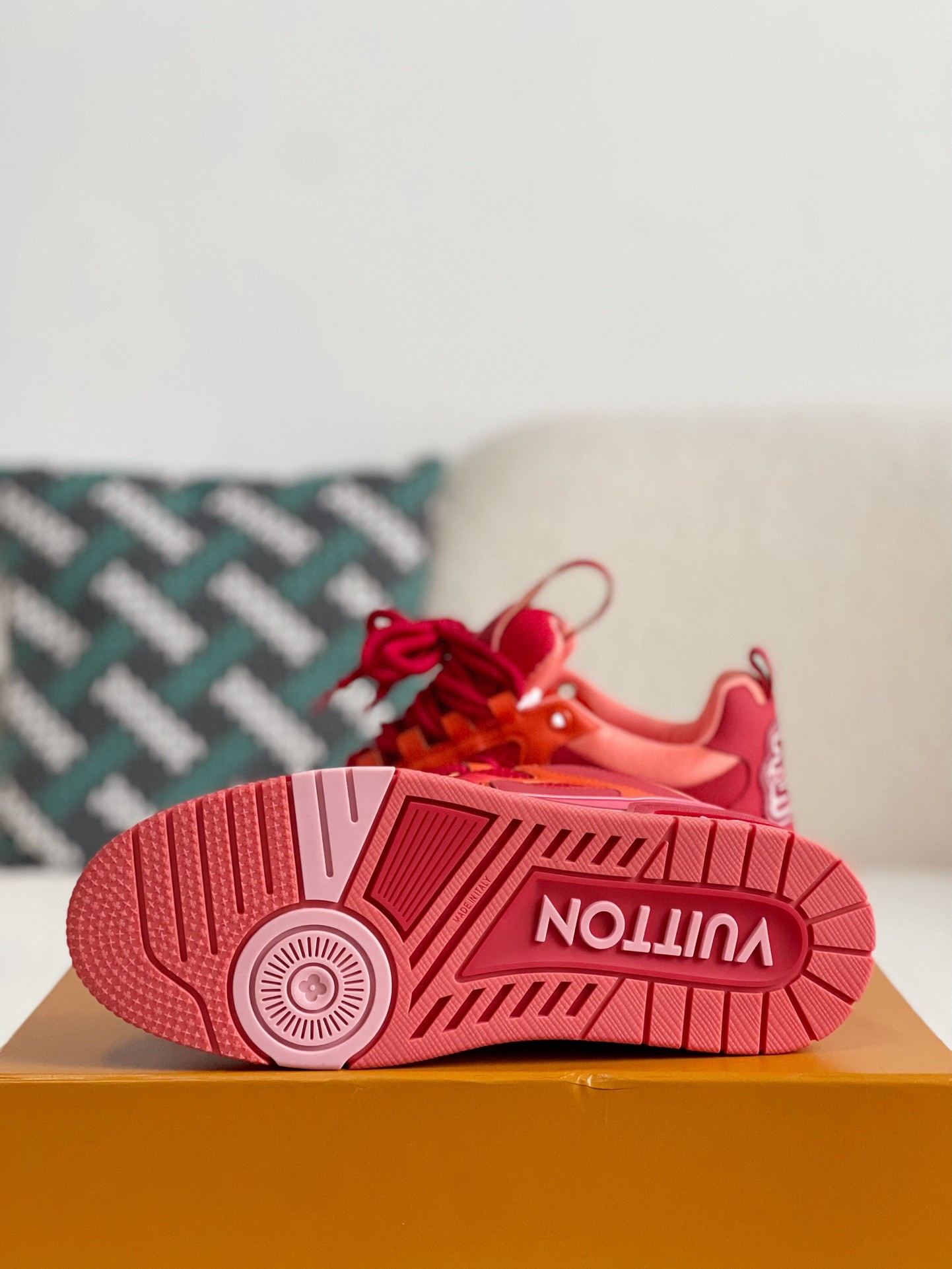 「#2994」LOUIS VUITTON SKATE SNEAKERS