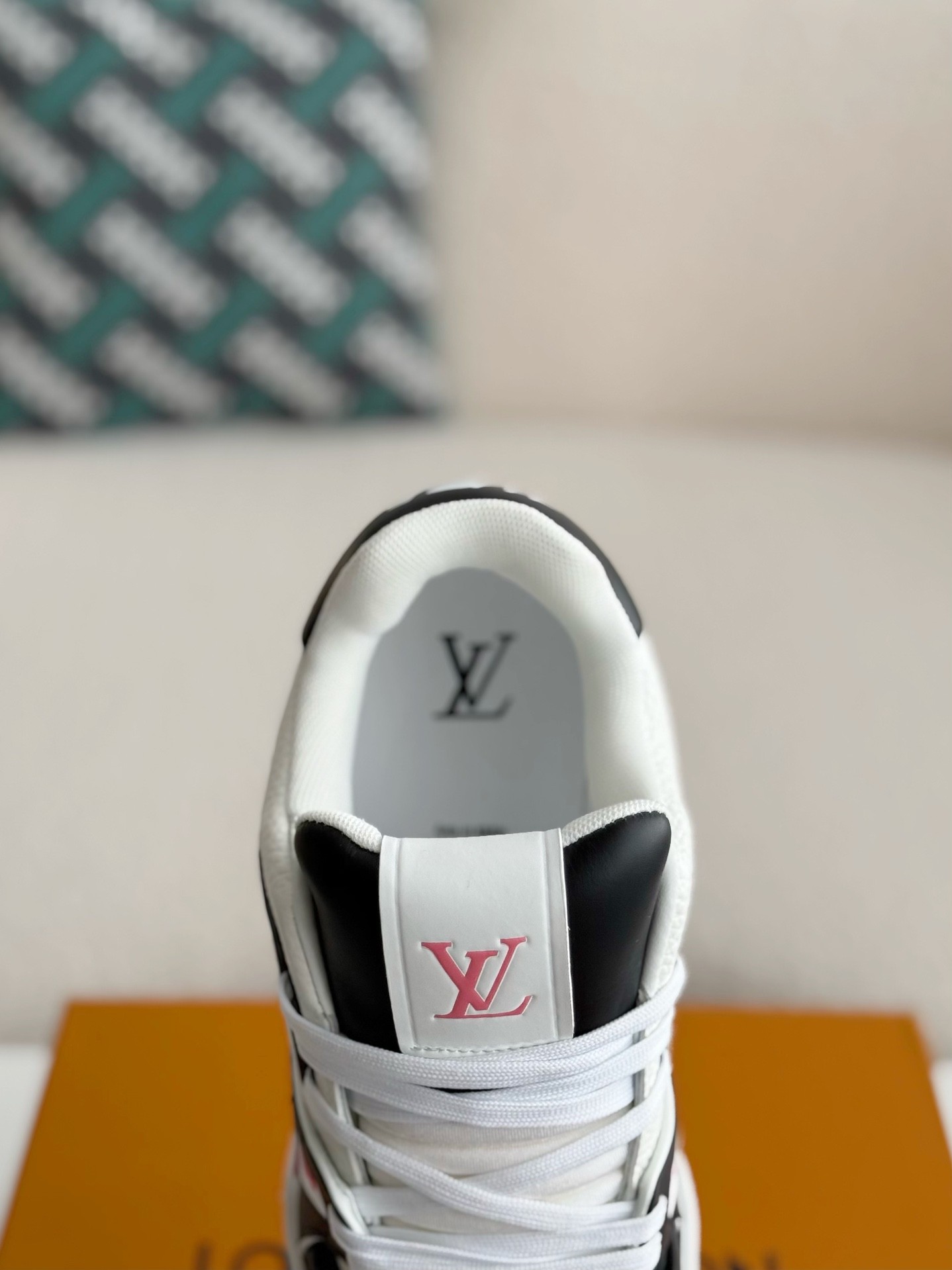 「#3721」LOUIS VUITTON TRAINER SNEAKERS