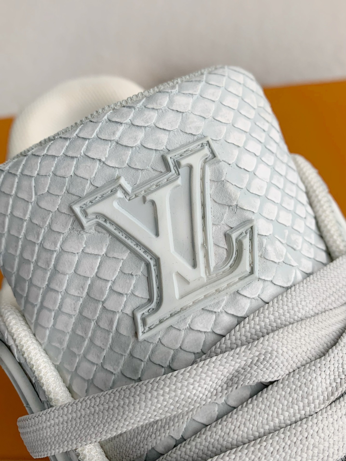 「#3315」 LOUIS VUITTON TRAINER SNEAKERS