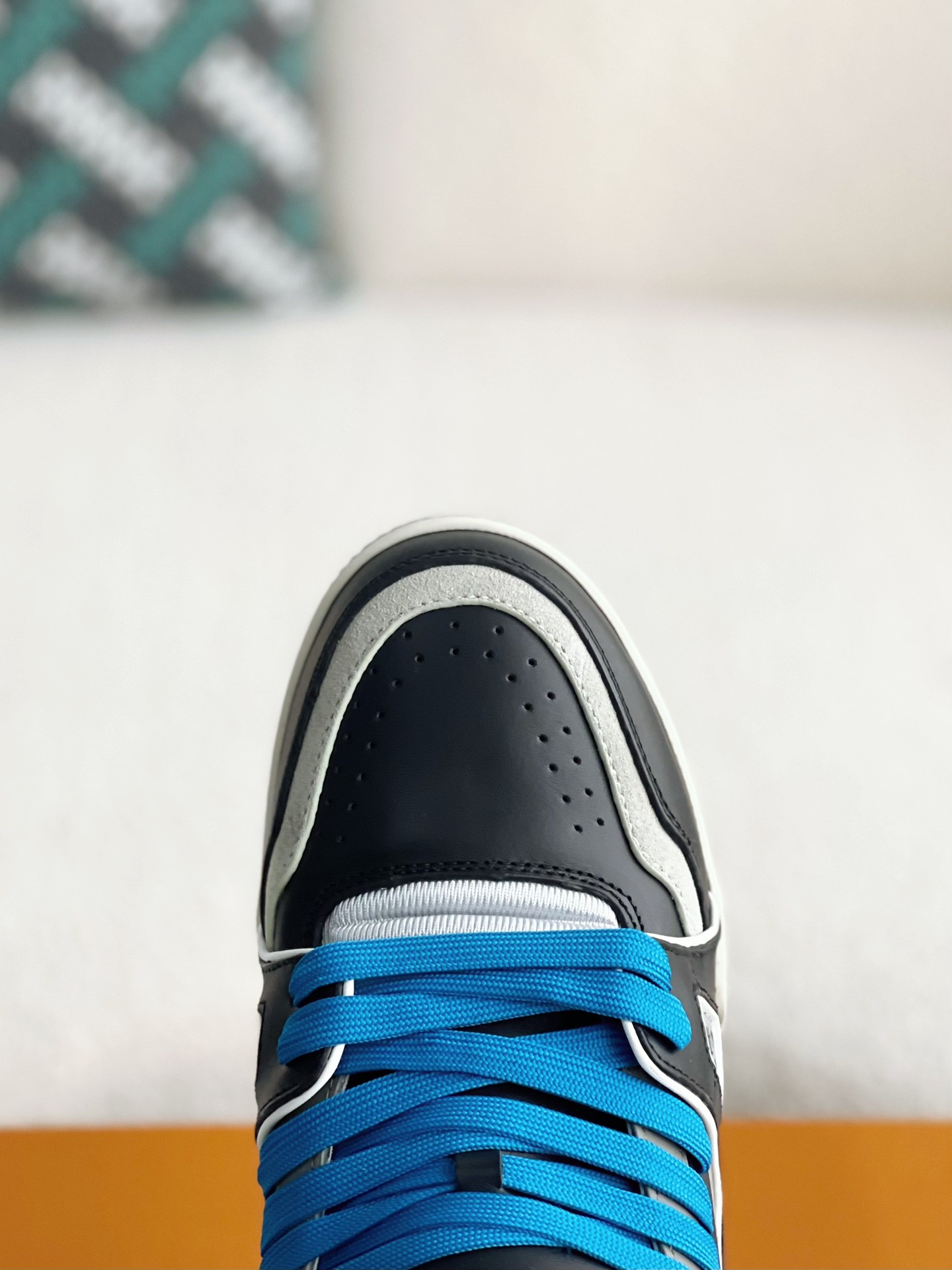 「#3105」LOUIS VUITTON TRAINER SNEAKERS