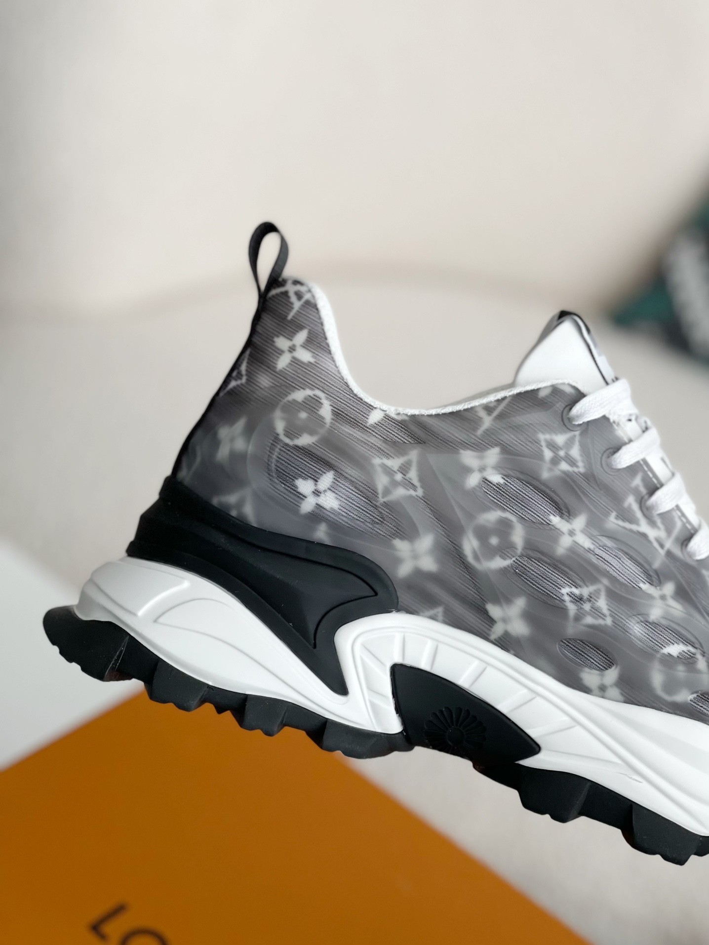 「#3690」LOUIS VUITTON CASUAL SNEAKERS