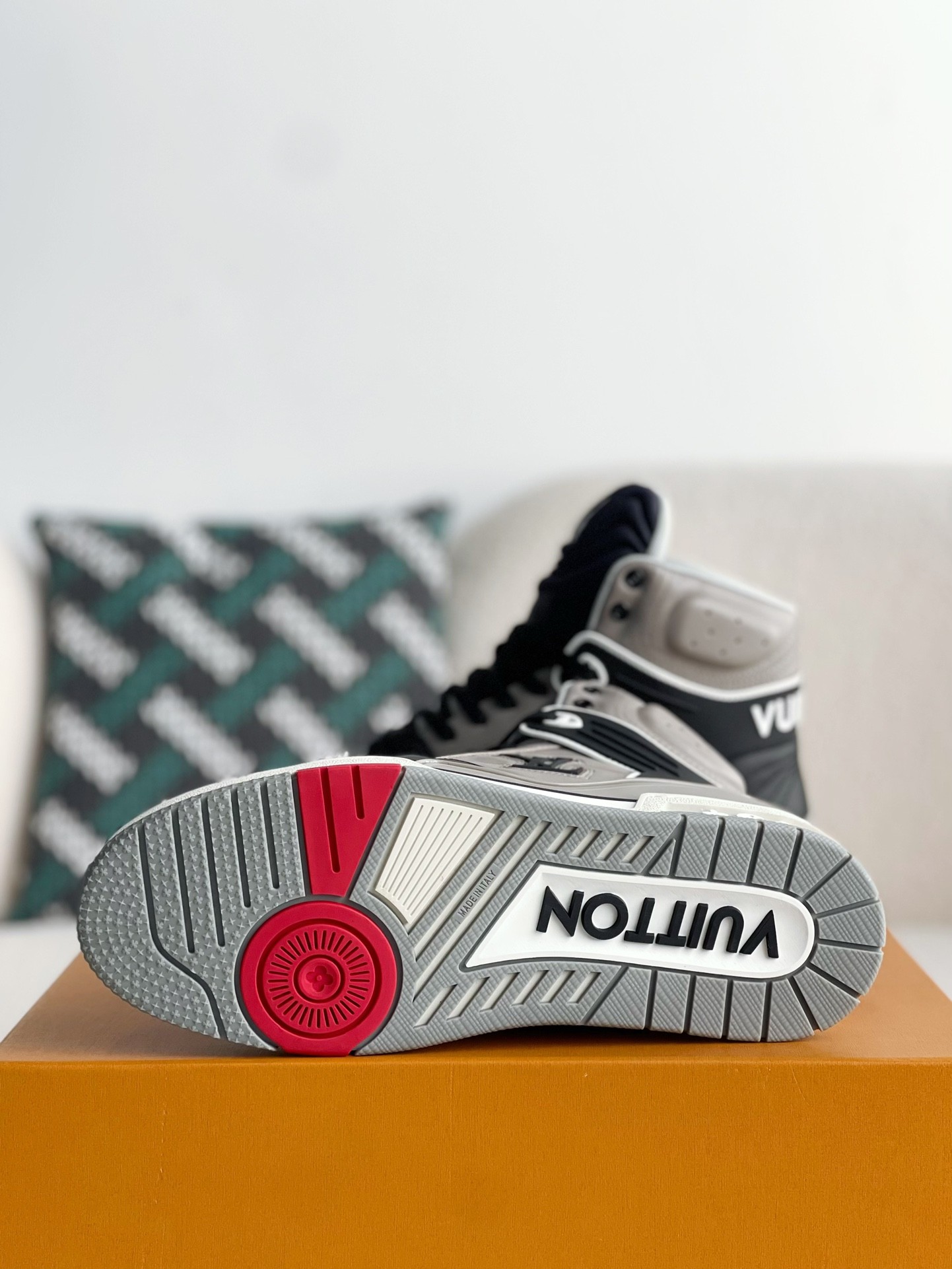 「#3196」LOUIS VUITTON TRAINER SNEAKERS