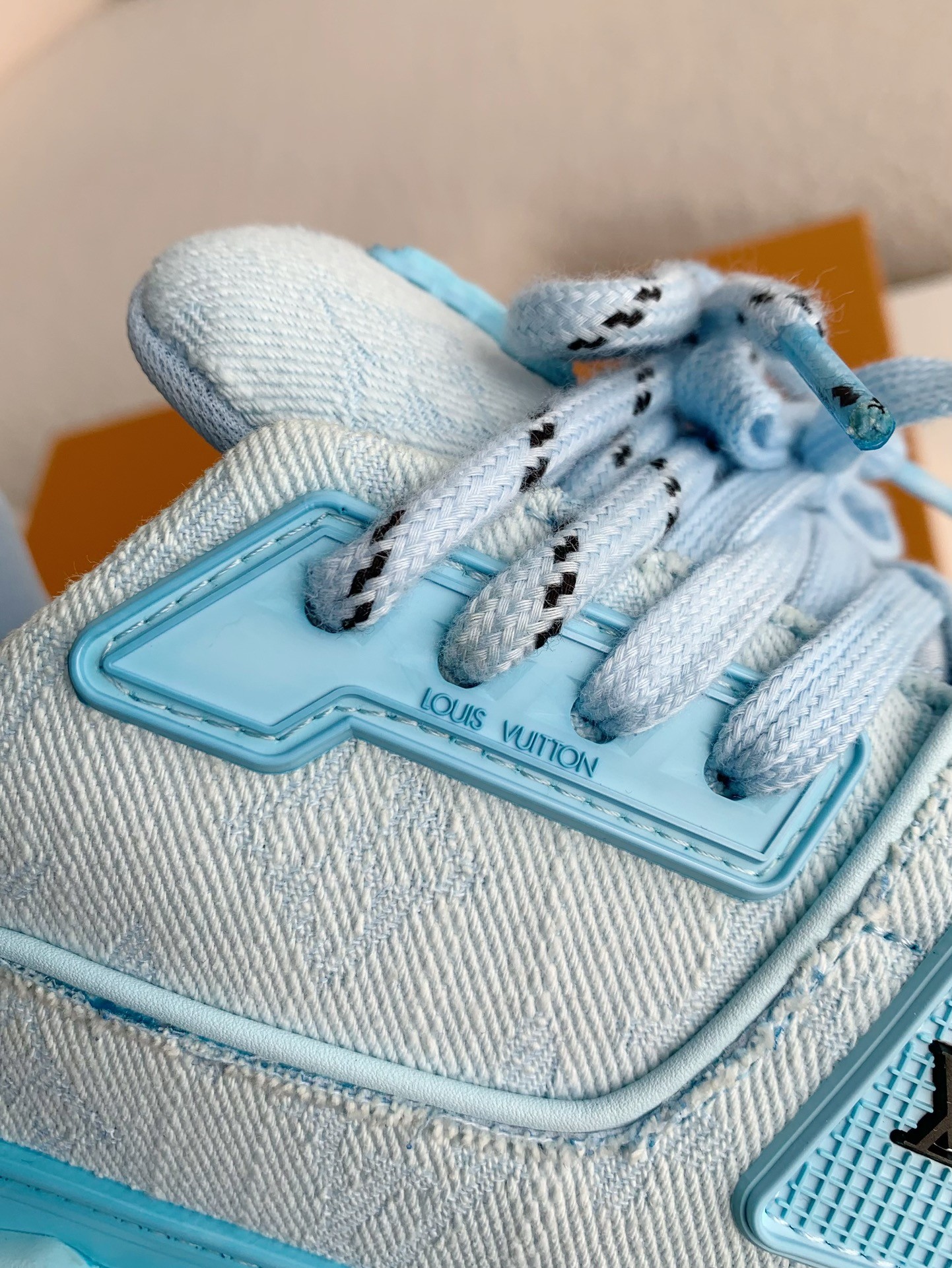 「#3238」 LOUIS VUITTON TRAINER SNEAKERS