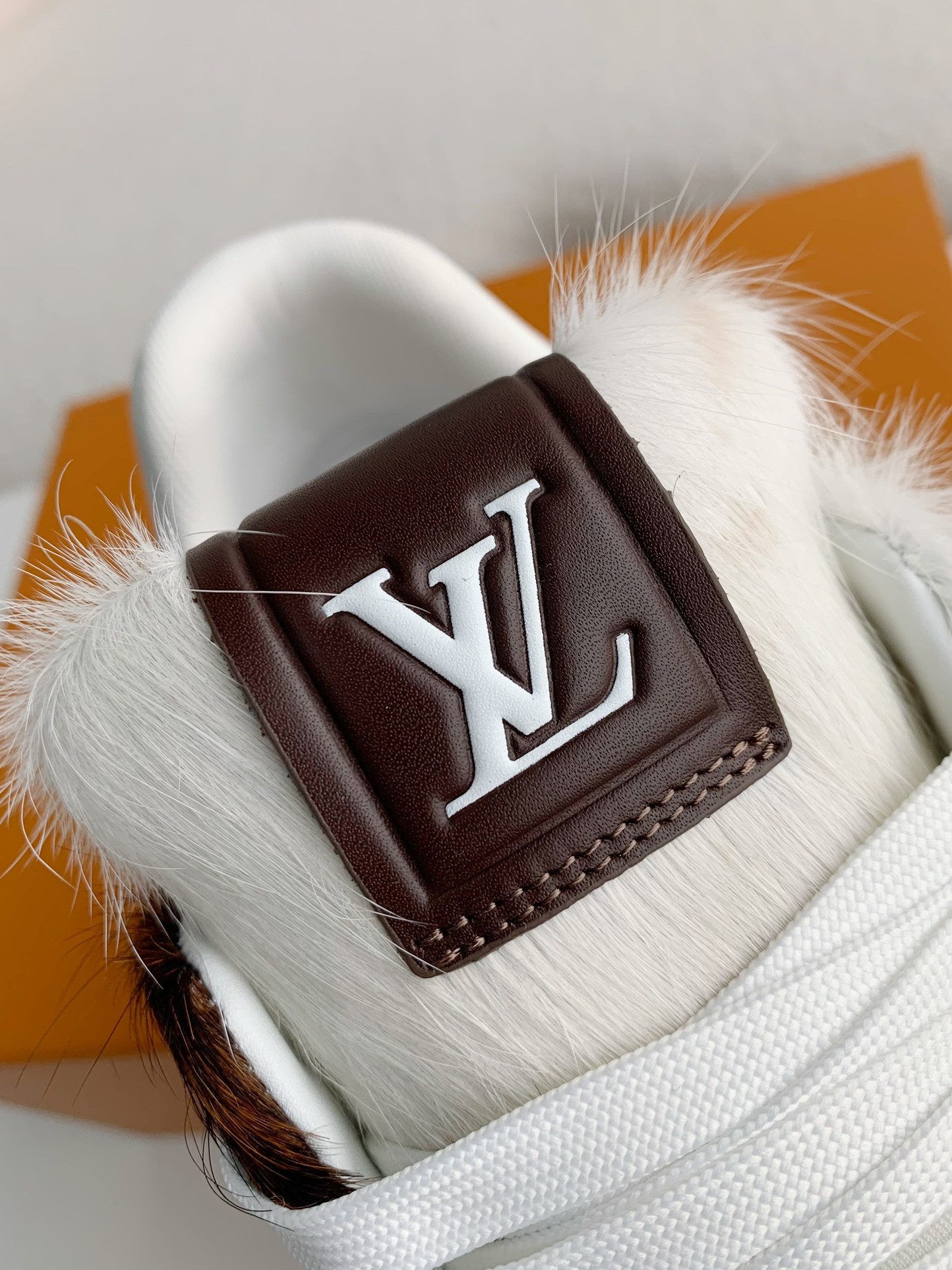 「#3530」 LOUIS VUITTON TRAINER SNEAKERS