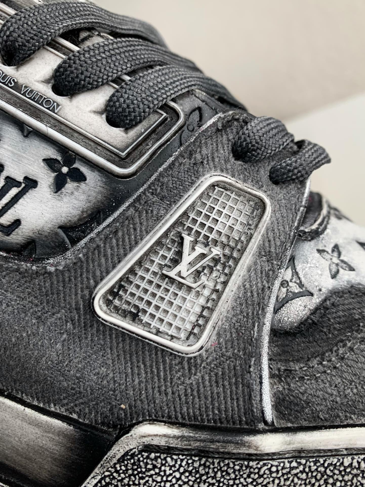 「#3320」 LOUIS VUITTON TRAINER SNEAKERS