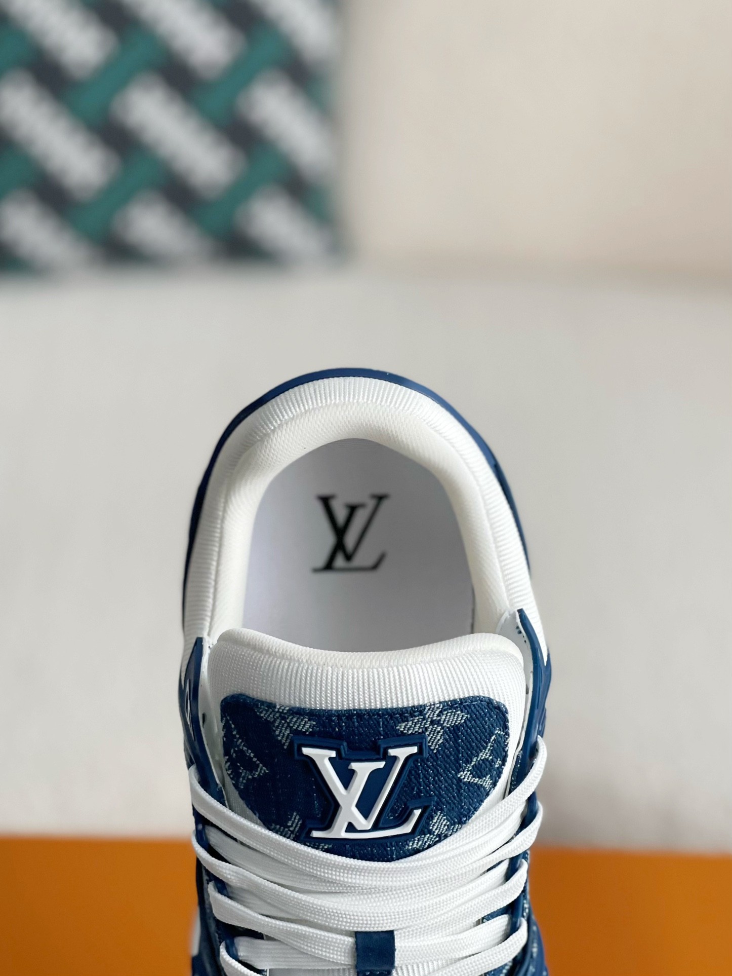 「#3239」 LOUIS VUITTON TRAINER SNEAKERS