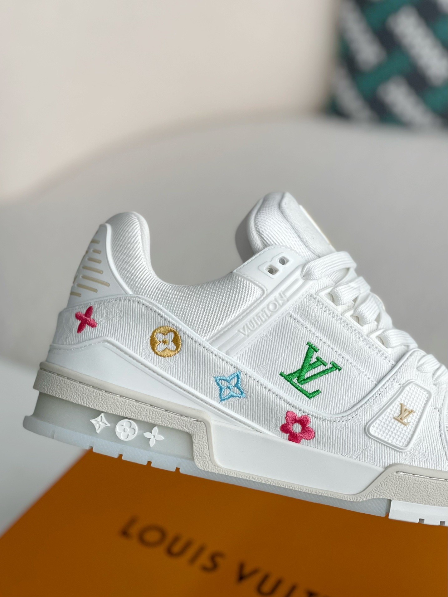 「#3229」 LOUIS VUITTON TRAINER SNEAKERS