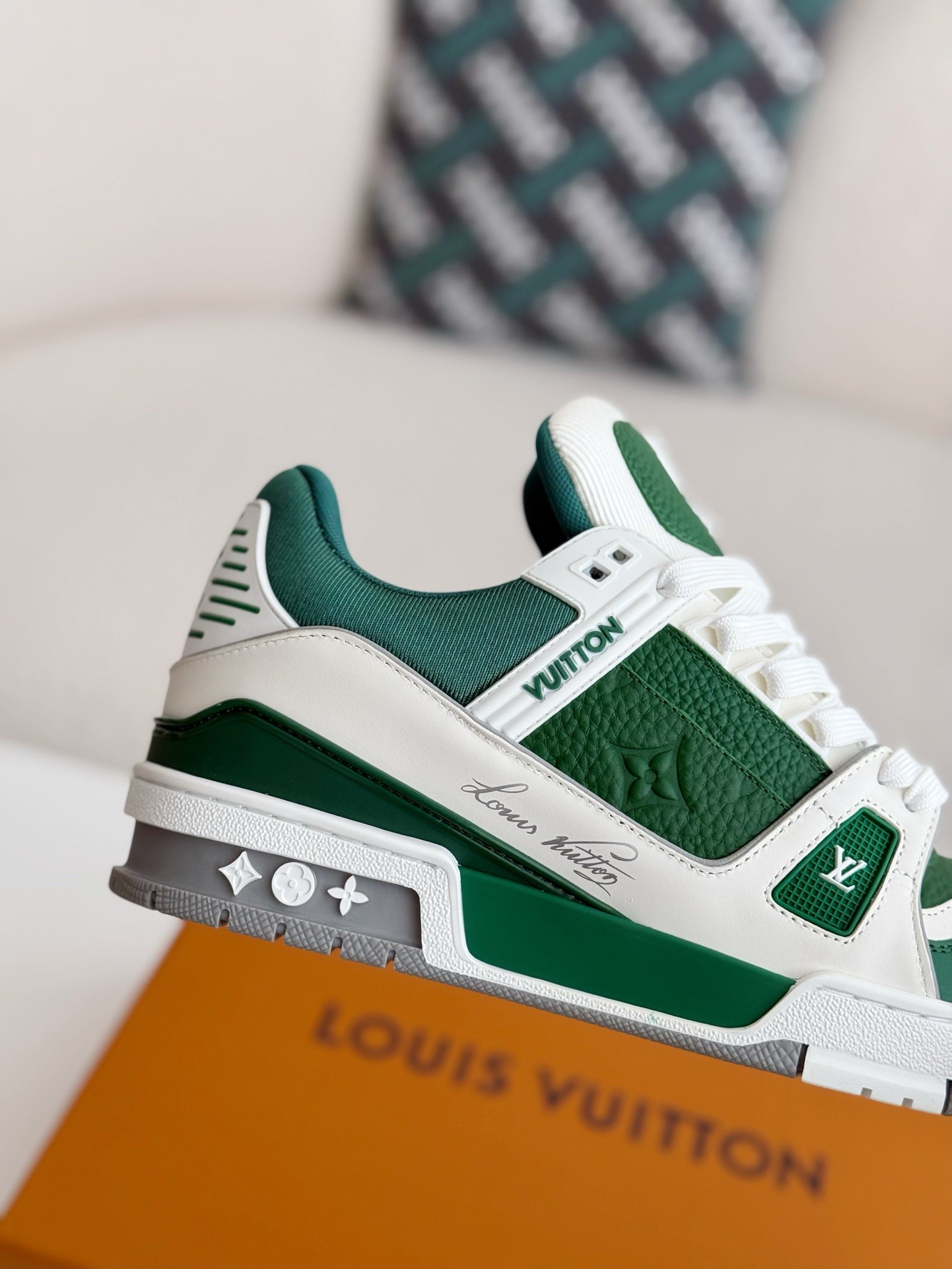 「#3876」 LOUIS VUITTON TRAINER SNEAKERS