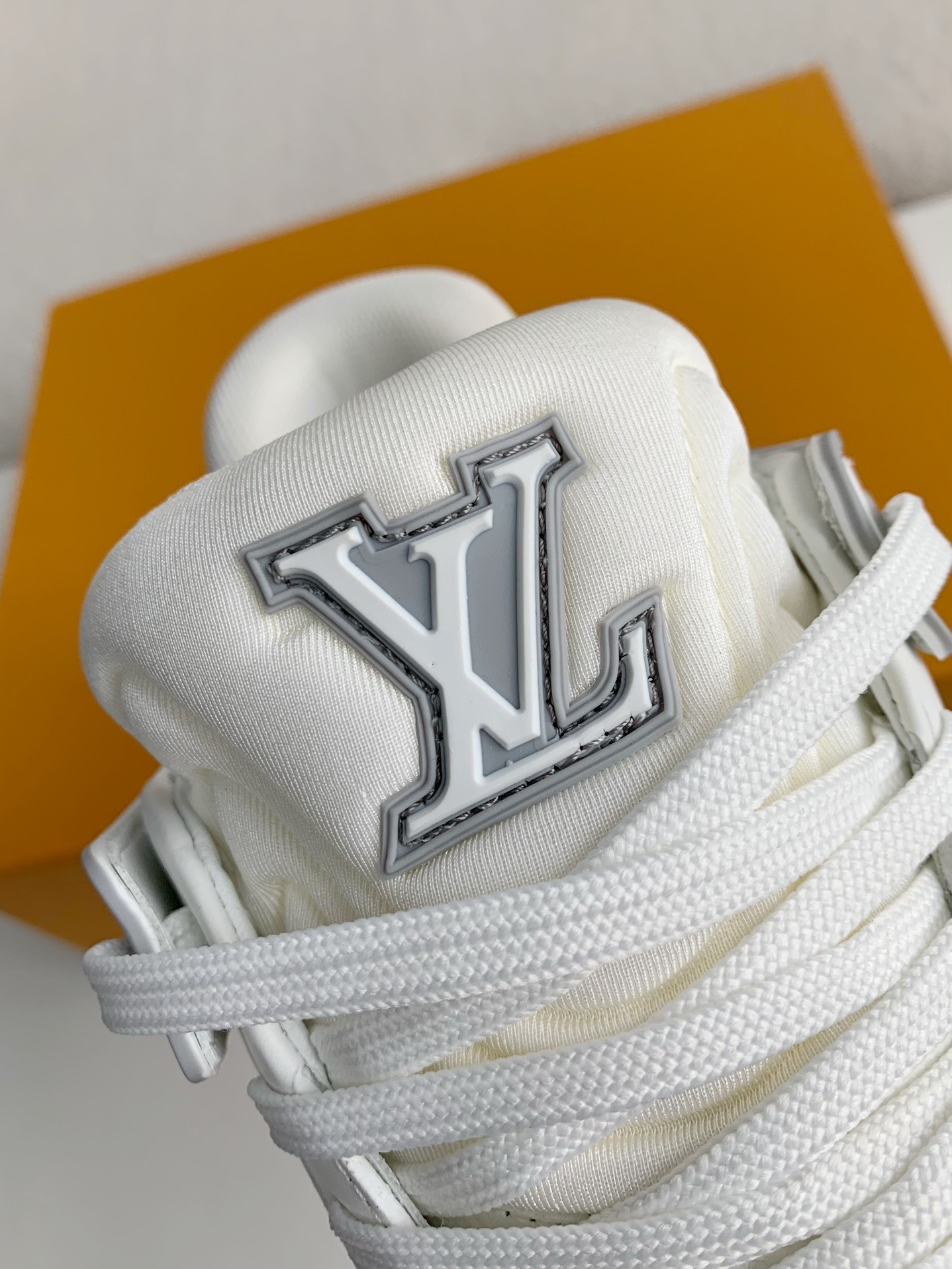 「#3051」LOUIS VUITTON SNEAKERS