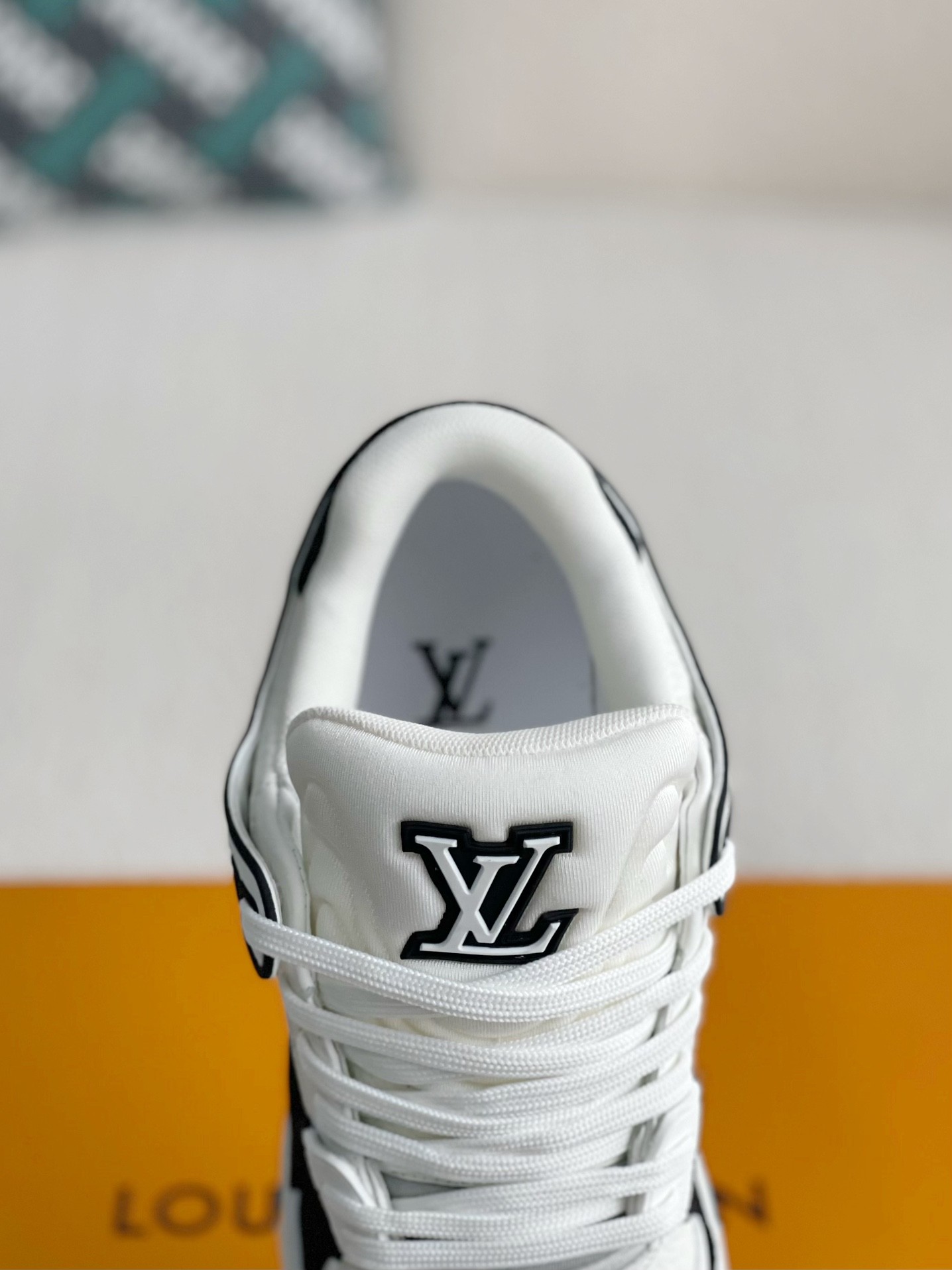 「#3049」LOUIS VUITTON SNEAKERS
