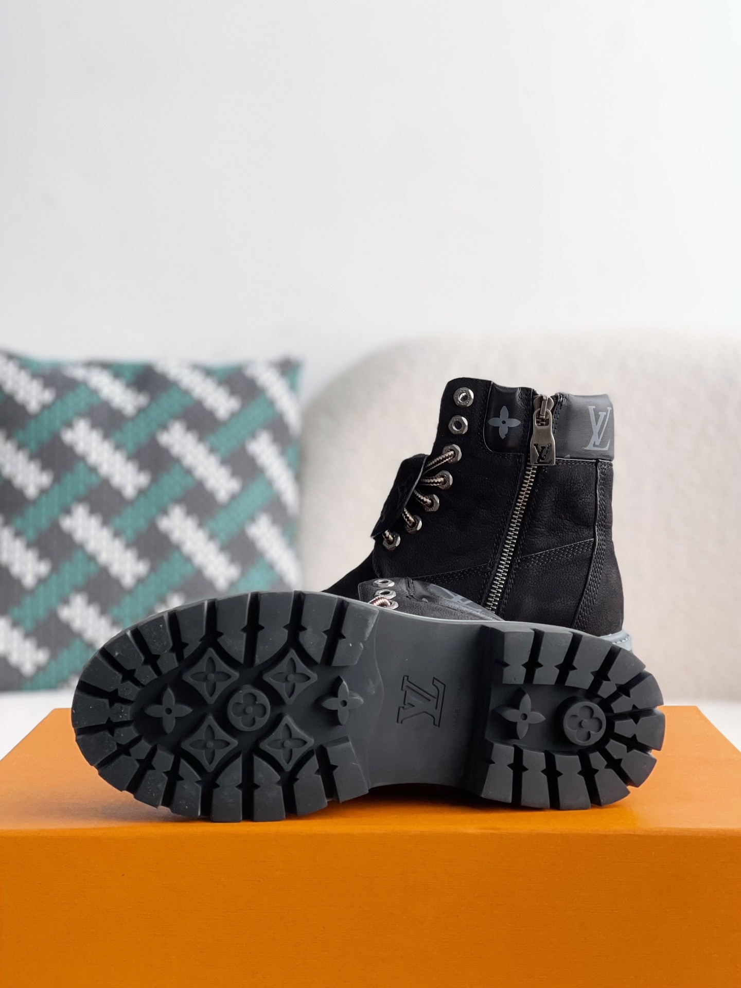 「#3575」louis vuitton & timberland Martin boots