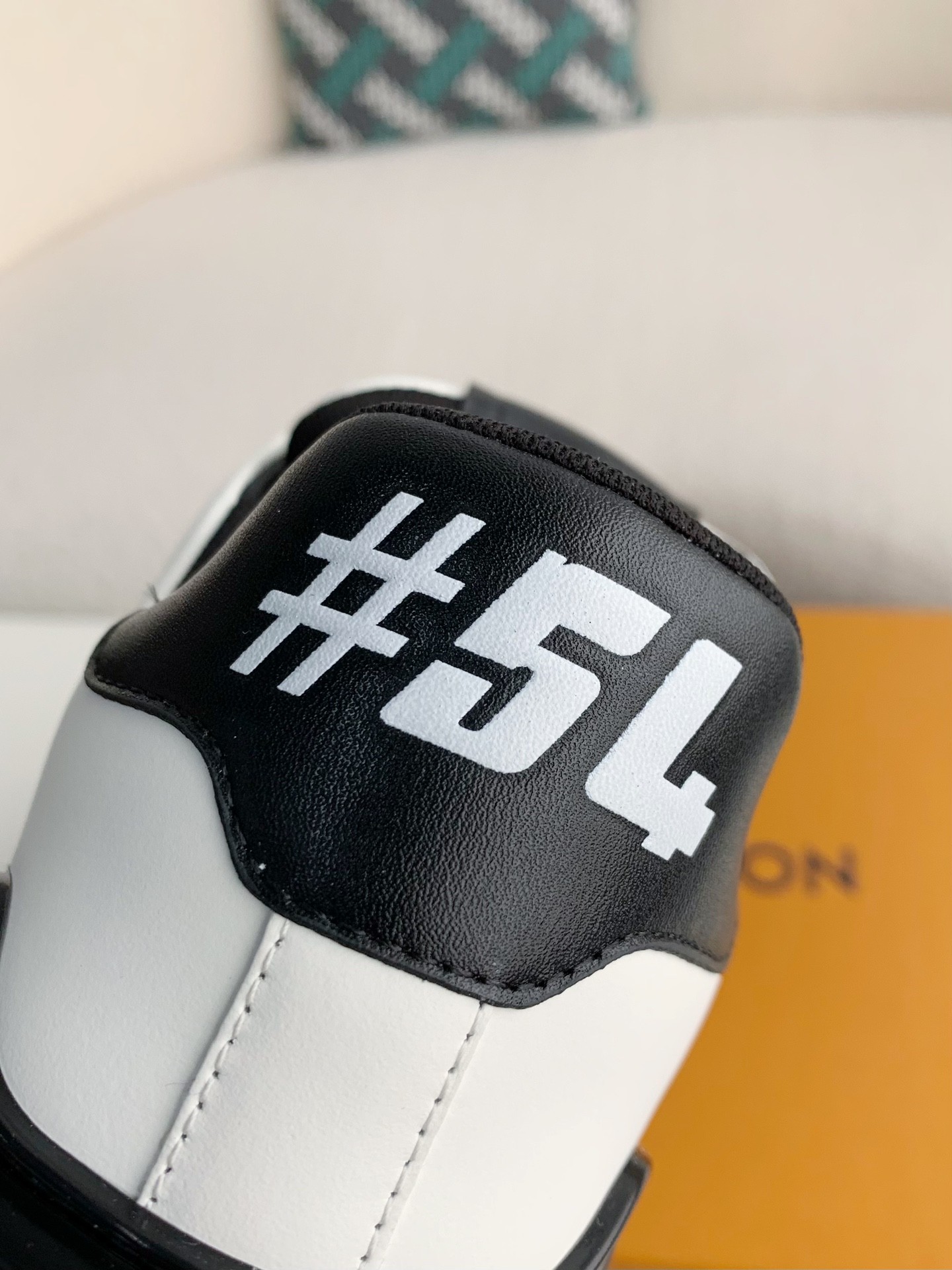 「#2978」LOUIS VUITTON SNEAKERS