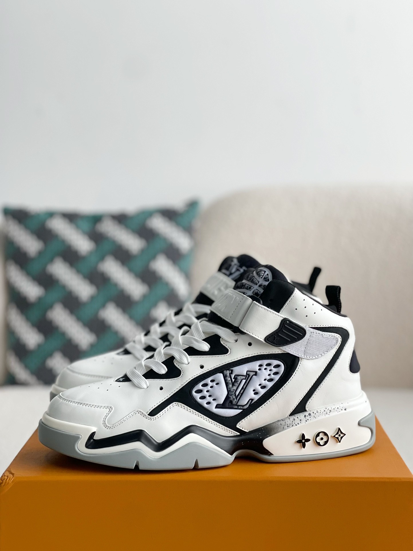 「#3113」LOUIS VUITTON Trainer  Adjustable Mode Paste Sports Casual Shoes