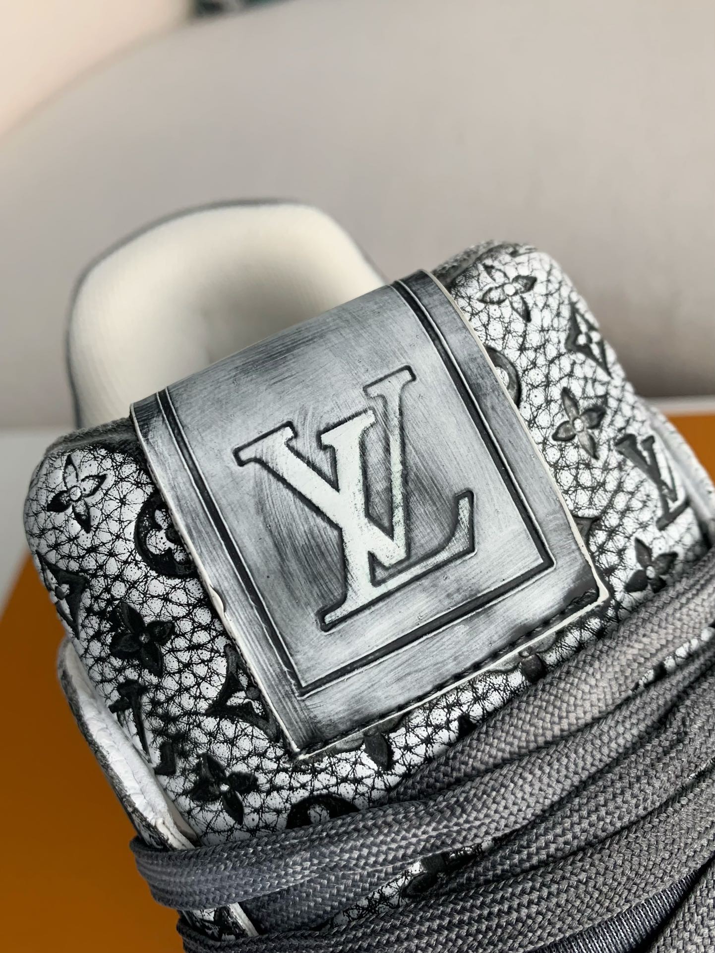 「#3172」LOUIS VUITTON SNEAKERS