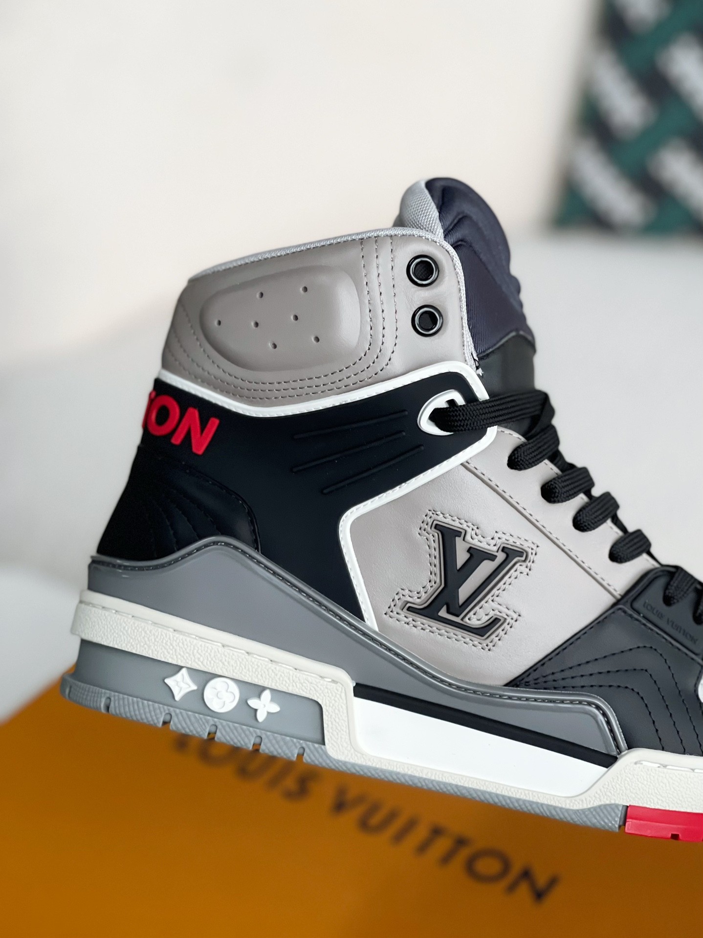 「#3918」LOUIS VUITTON TRAINER SNEAKERS