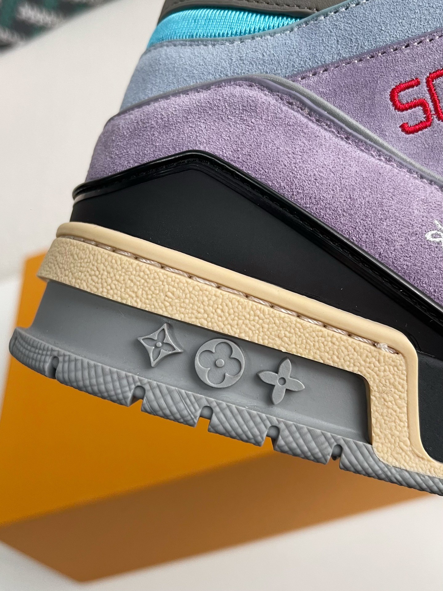 「#3075」LOUIS VUITTON TRAINER SNEAKERS