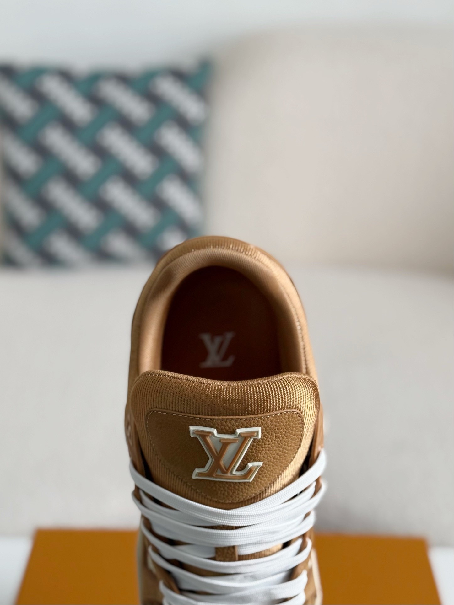 LOUIS VUITTON TRAINER SNEAKERS