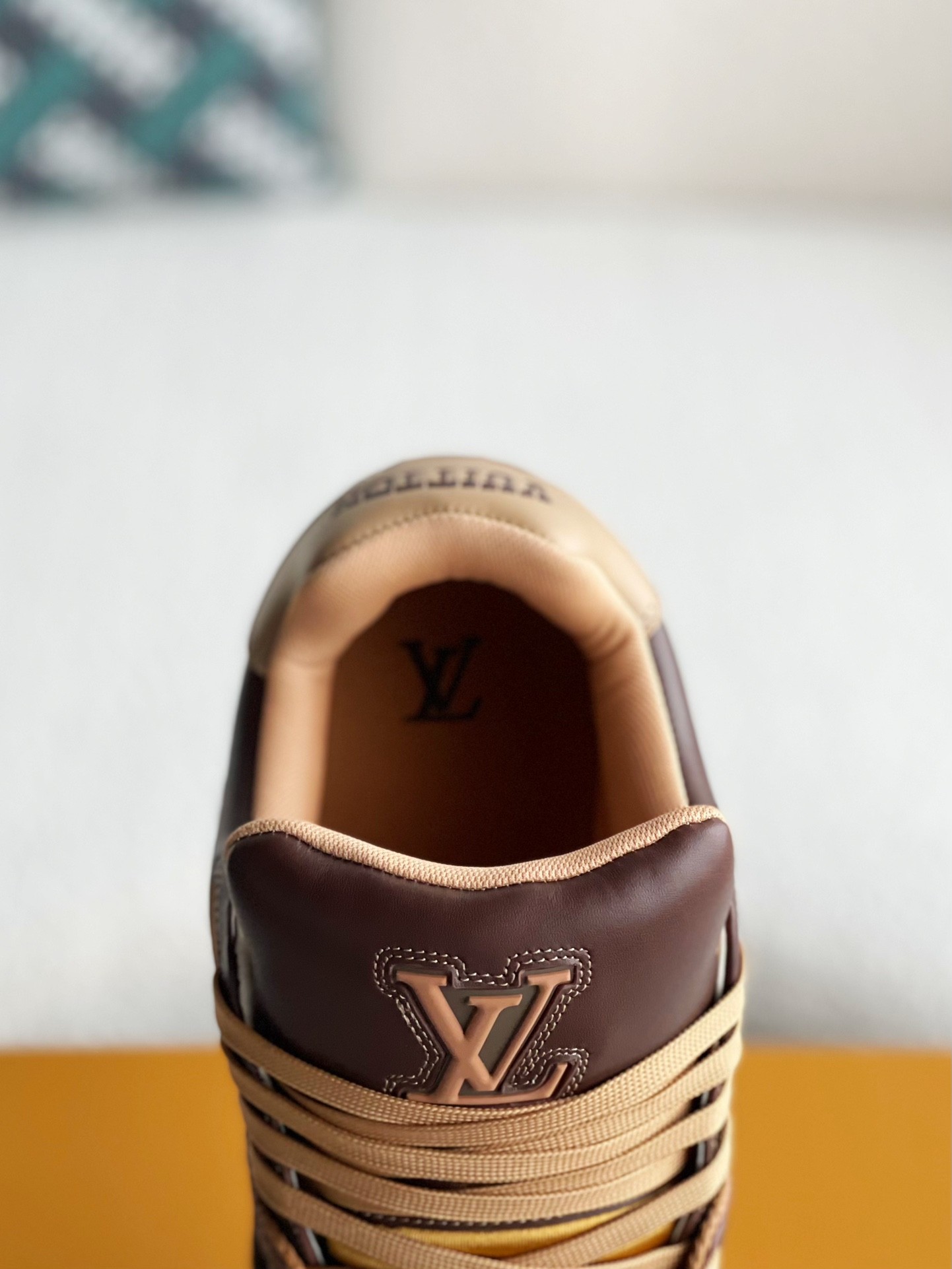 「#3309」 LOUIS VUITTON TRAINER SNEAKERS
