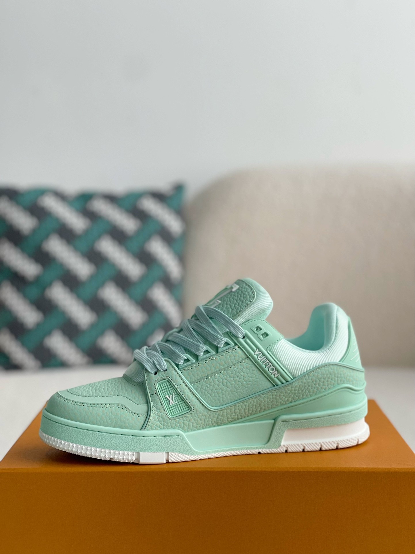 「#3005」LOUIS VUITTON SNEAKERS