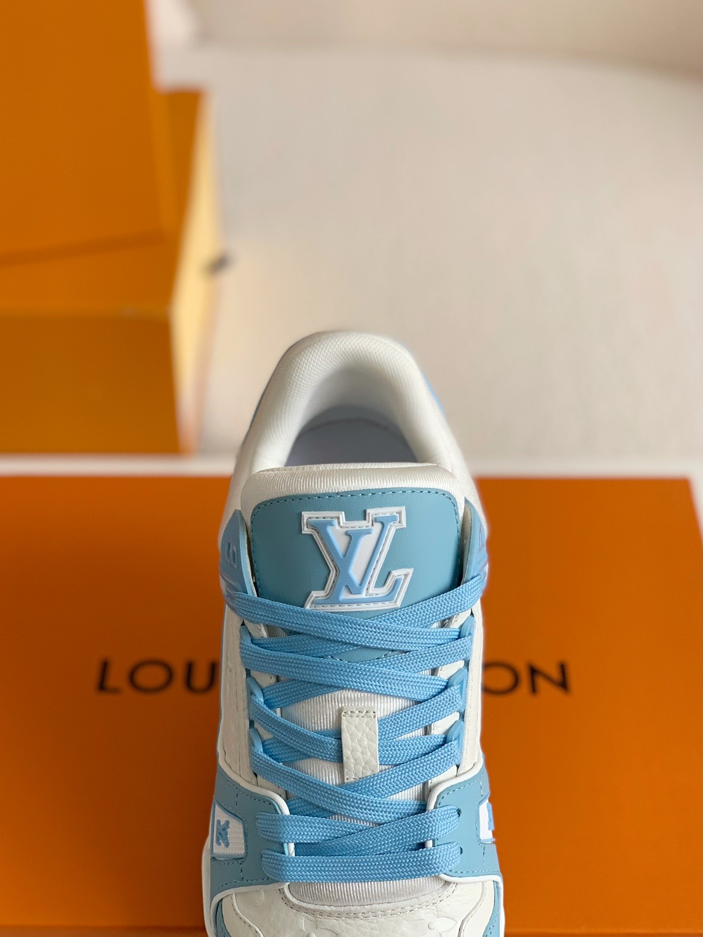 「#647」LOUIS VUITTON TRAINER SNEAKERS