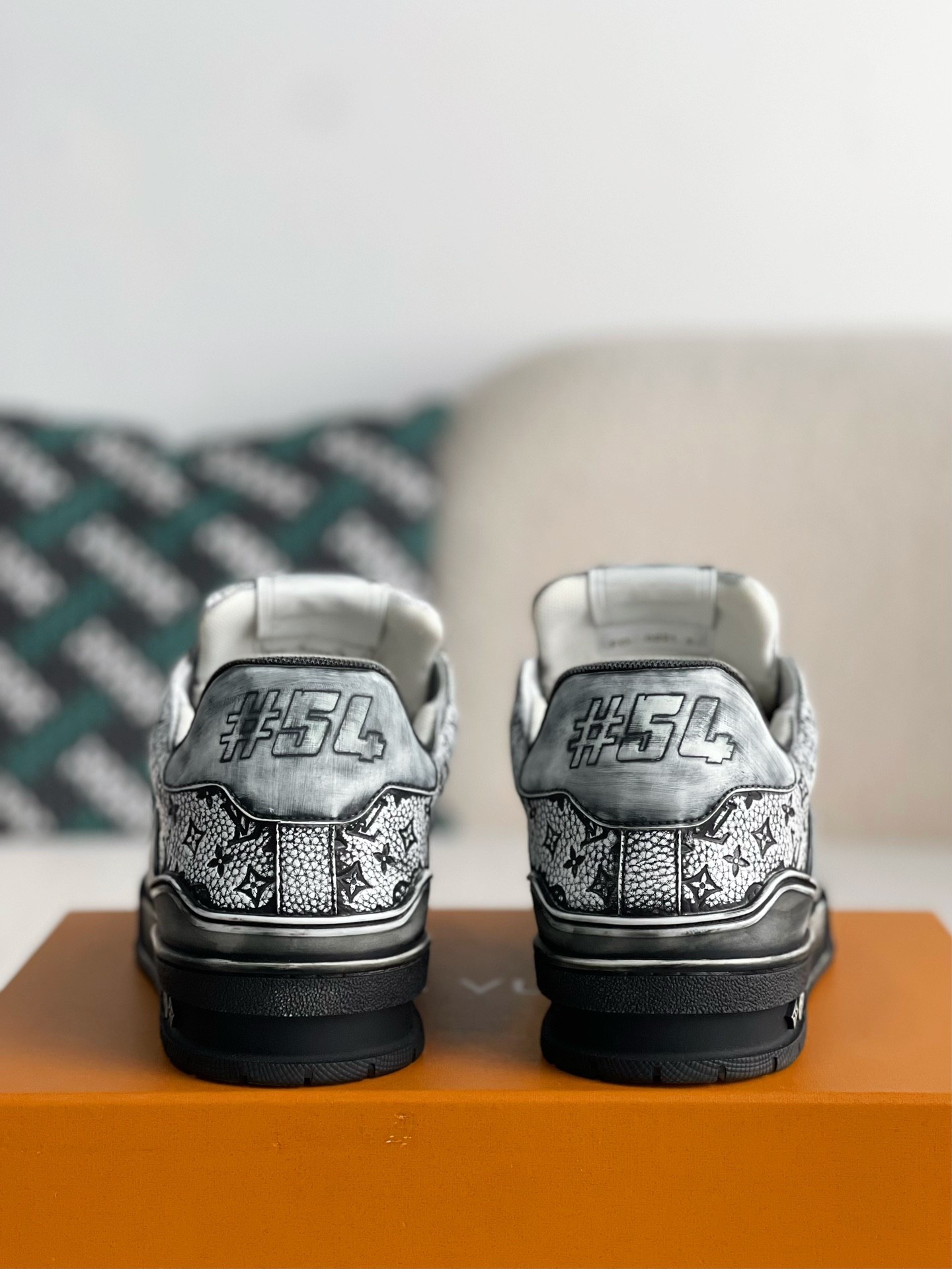 「#3172」LOUIS VUITTON SNEAKERS