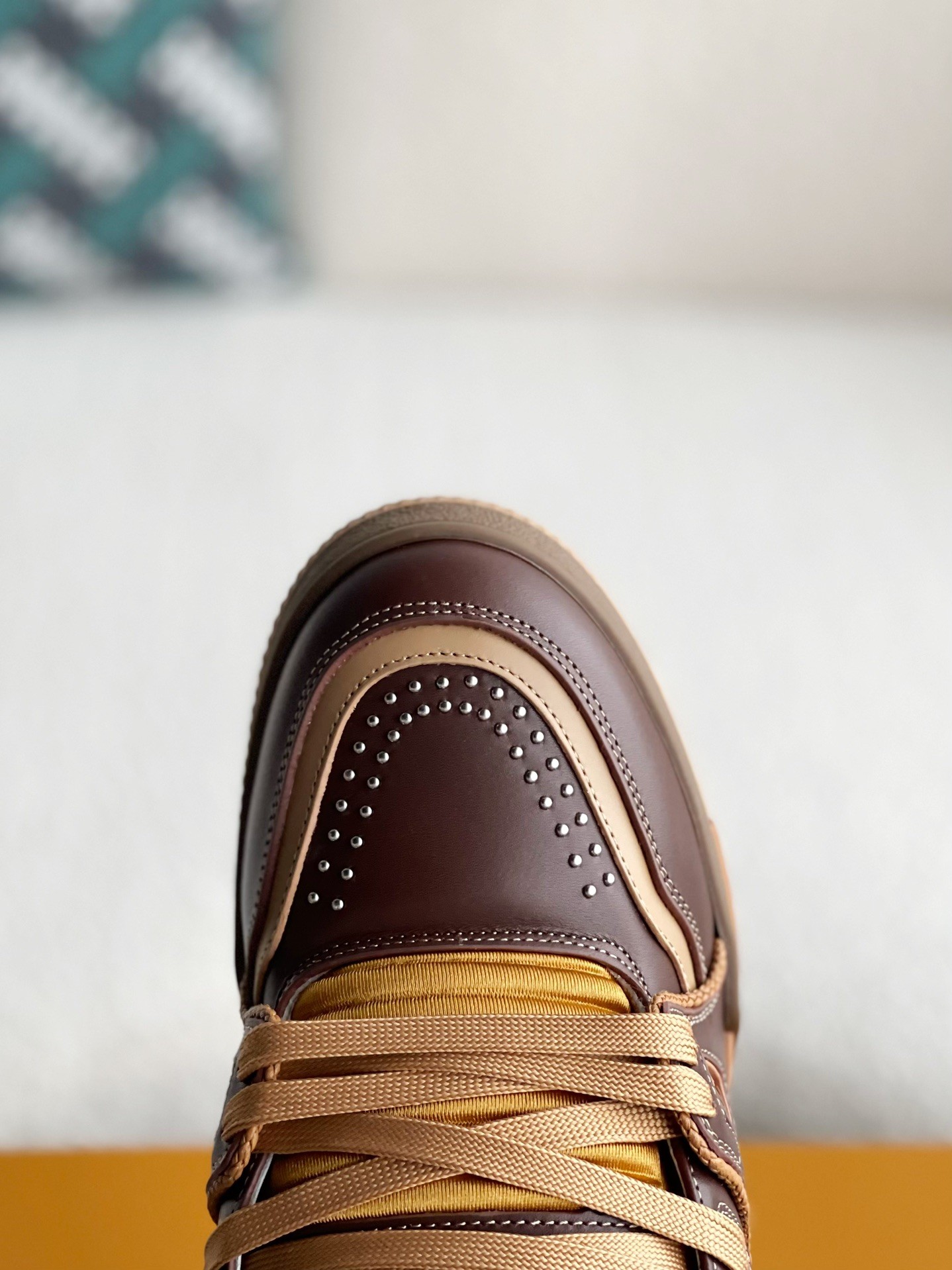 「#3309」 LOUIS VUITTON TRAINER SNEAKERS