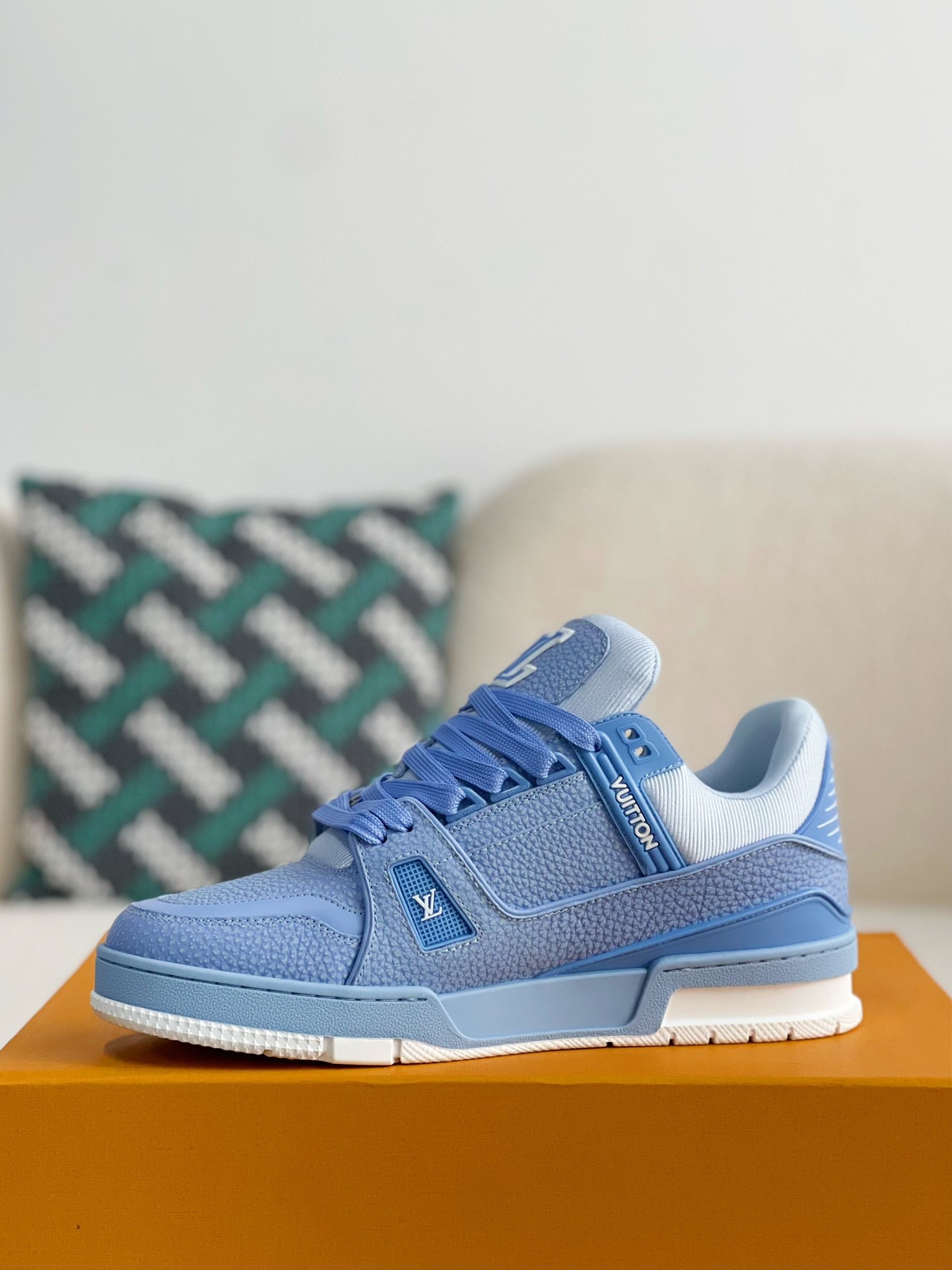 「#3038」LOUIS VUITTON SNEAKERS