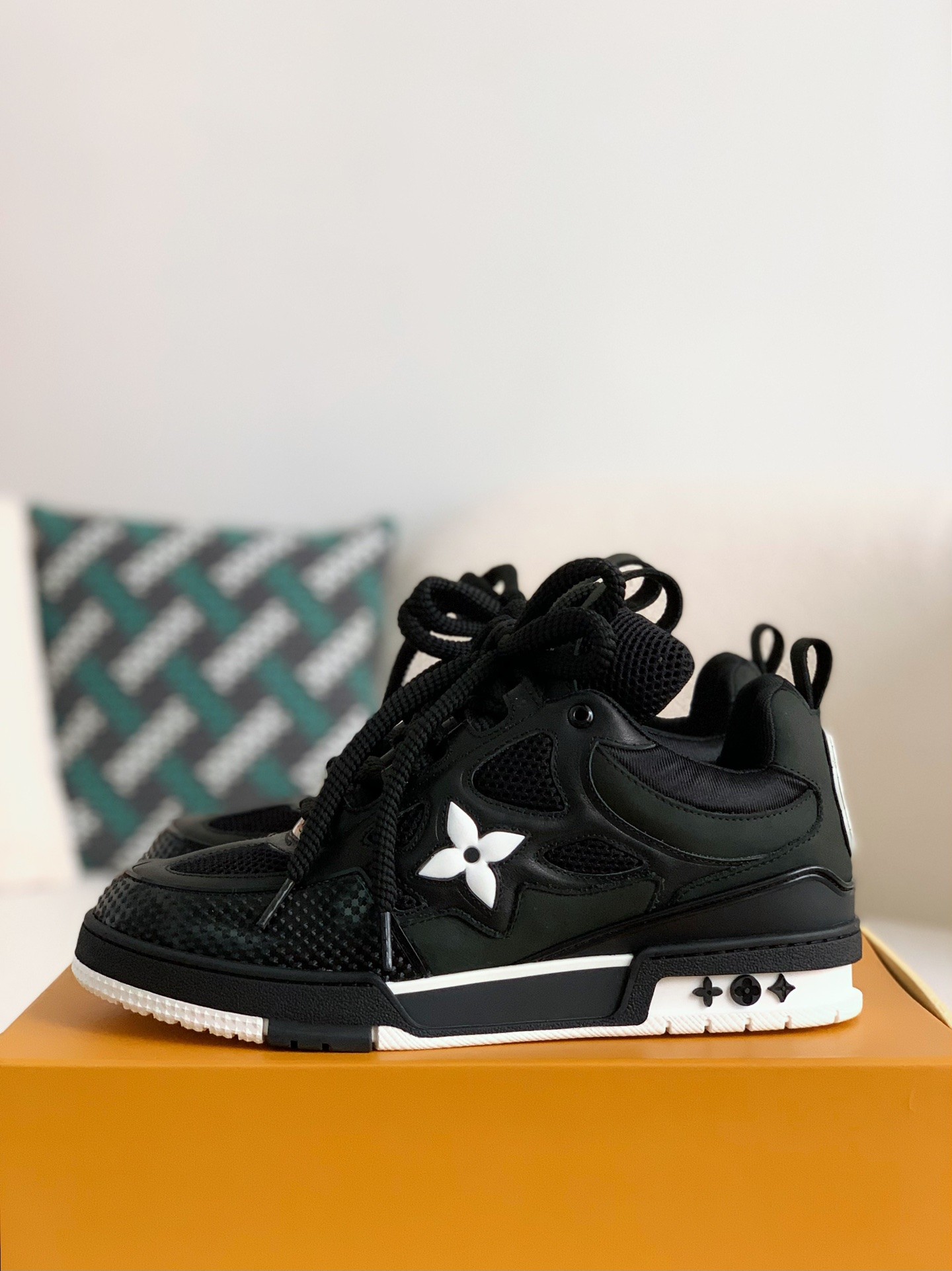 LOUIS VUITTON SKATE SNEAKERS