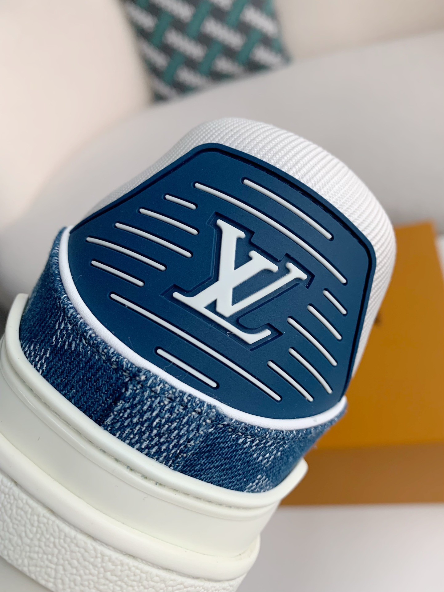 「#2988」LOUIS VUITTON SNEAKERS