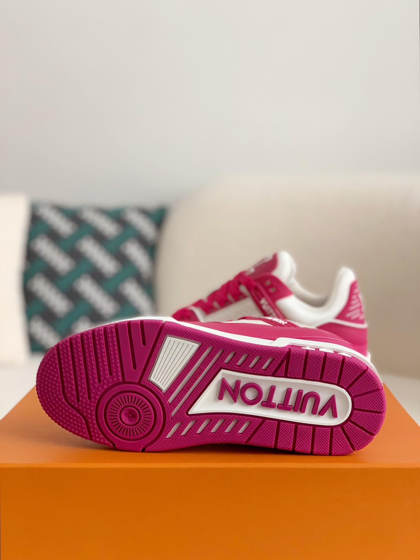 「#648」LOUIS VUITTON TRAINER Sneakers