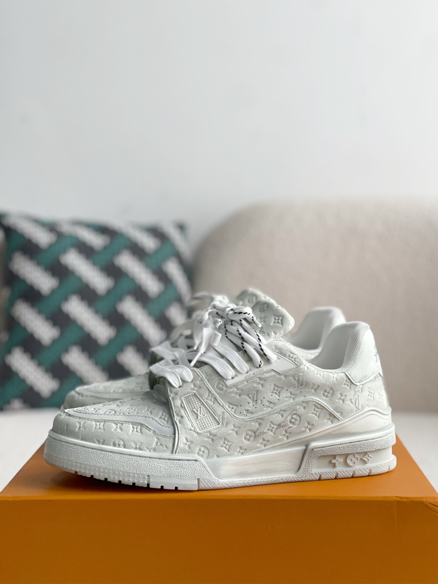 「#3566」 LOUIS VUITTON TRAINER SNEAKERS