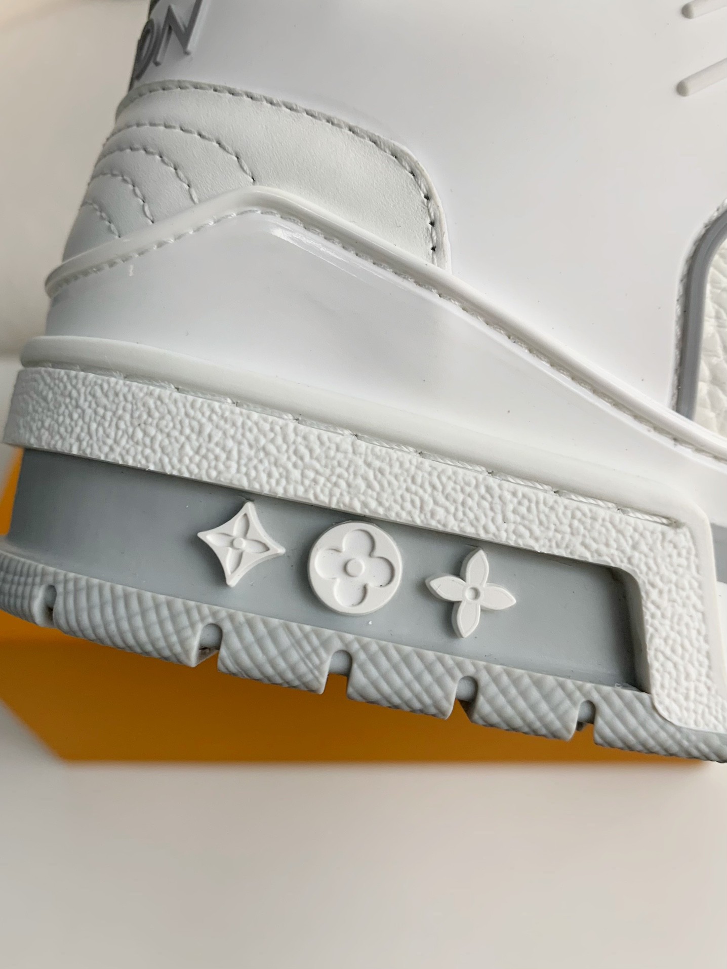 「#3051」LOUIS VUITTON SNEAKERS
