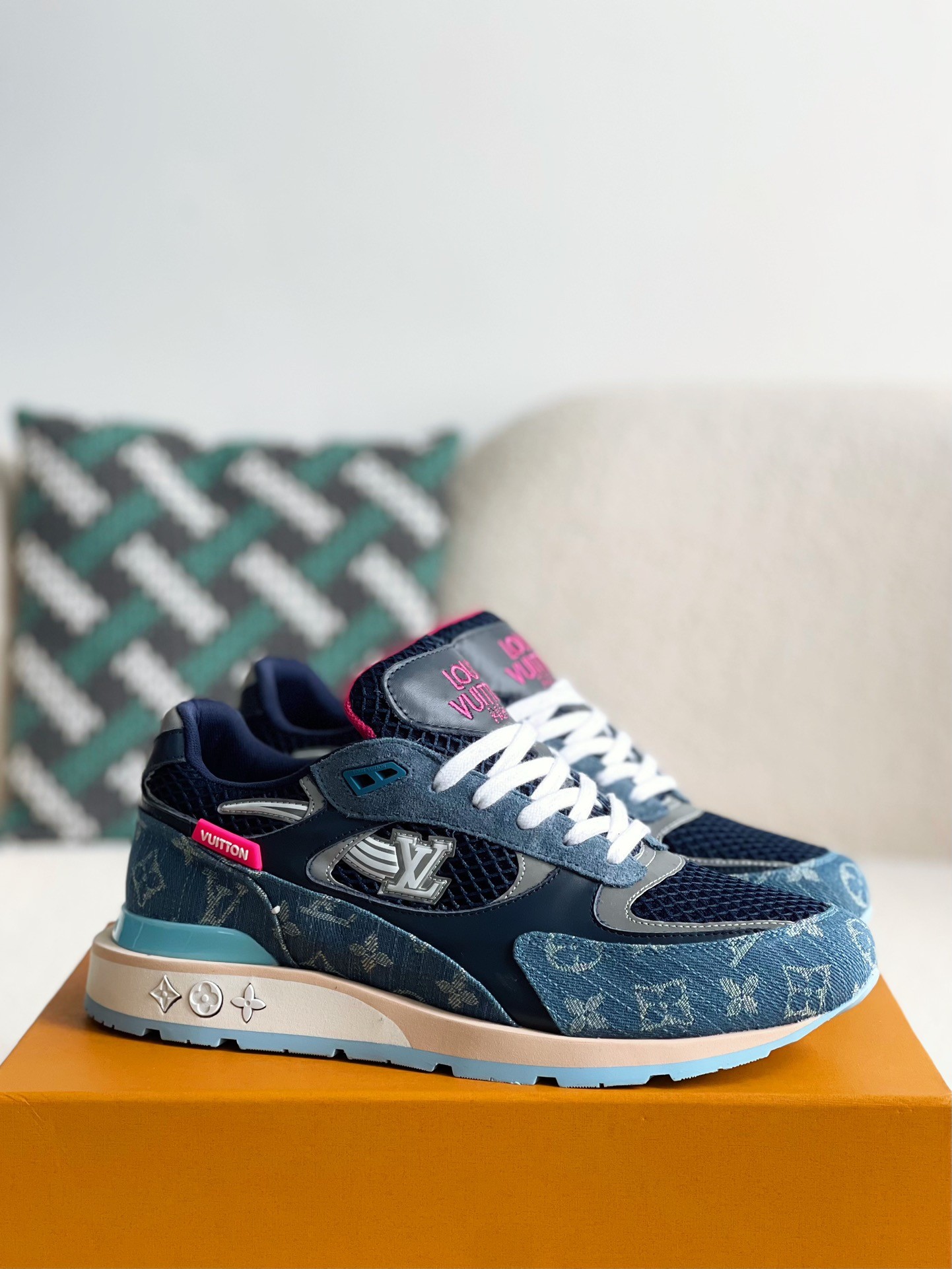 「#3259」LOUIS VUITTON Low-top running shoes