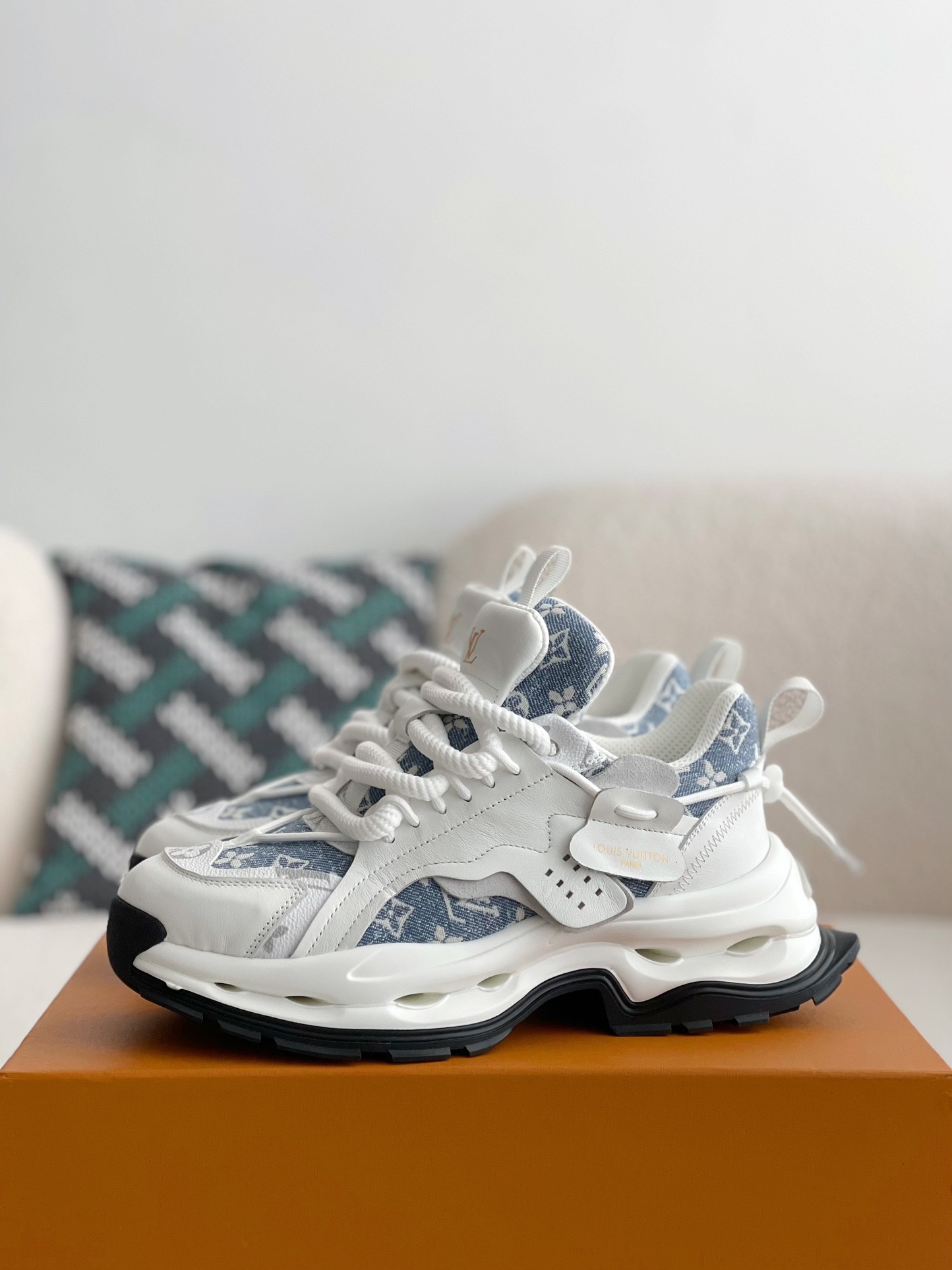 「#3688」LOUIS VUITTON CASUAL SNEAKERS