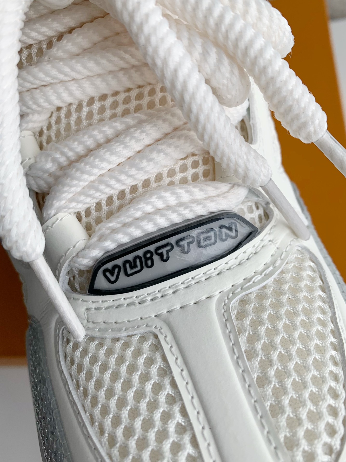LOUIS VUITTON SKATE SNEAKERS