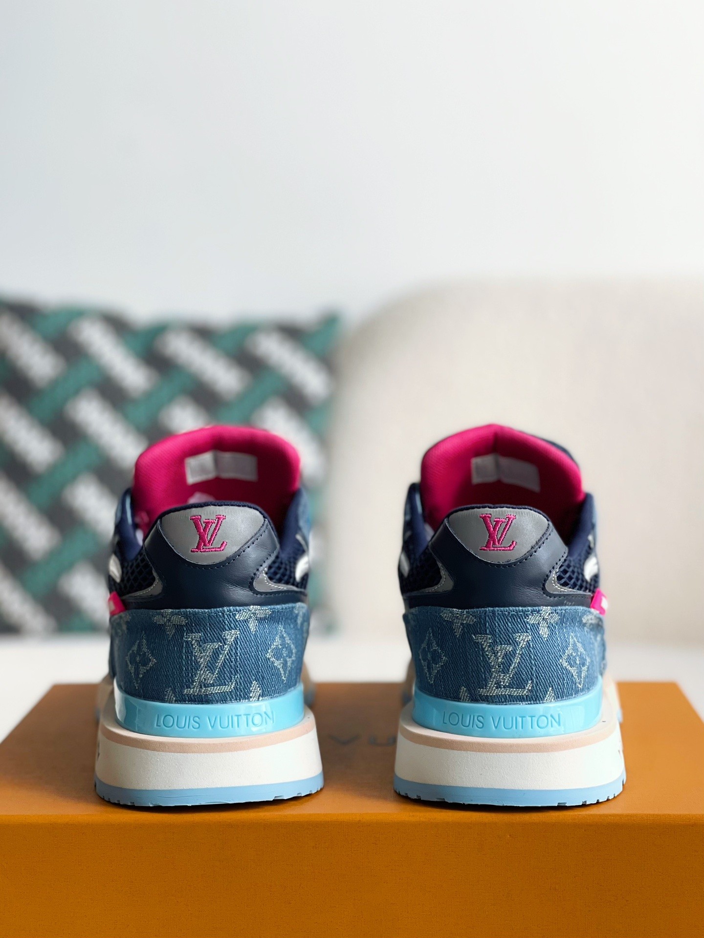 「#3259」LOUIS VUITTON Low-top running shoes