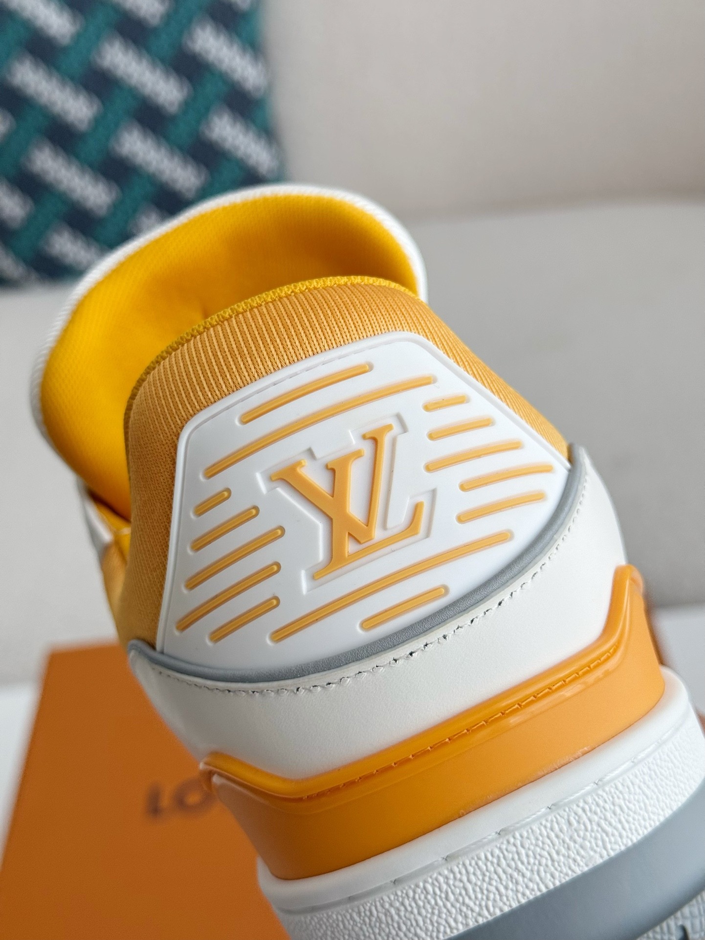 LOUIS VUITTON TRAINER SNEAKERS