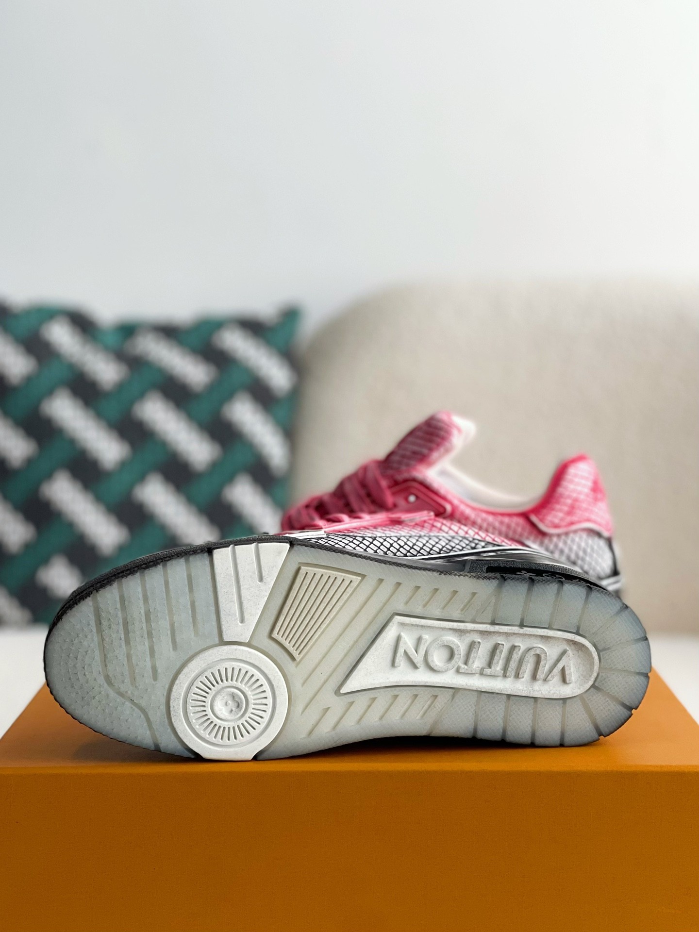 「#3313」 LOUIS VUITTON TRAINER SNEAKERS