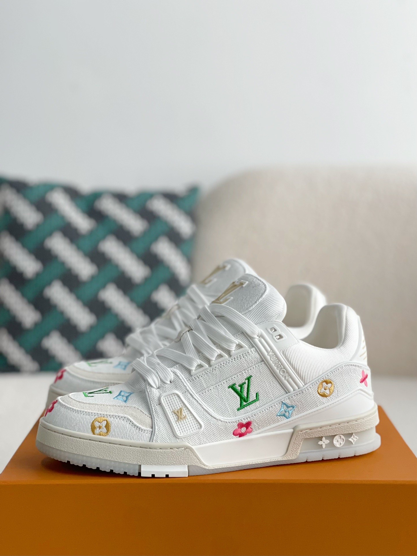 「#3229」 LOUIS VUITTON TRAINER SNEAKERS