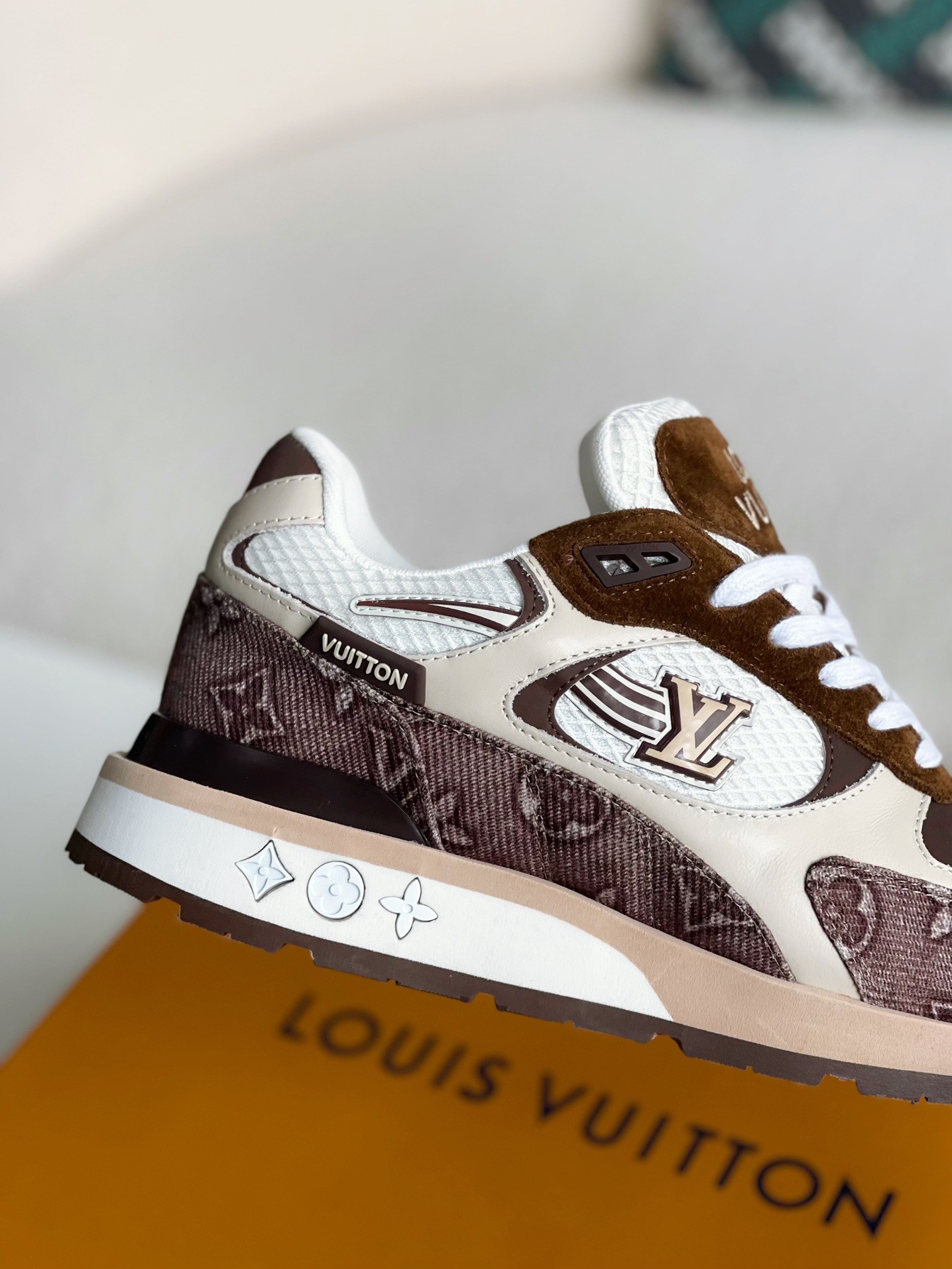 「#3260」LOUIS VUITTON Low-top running shoes