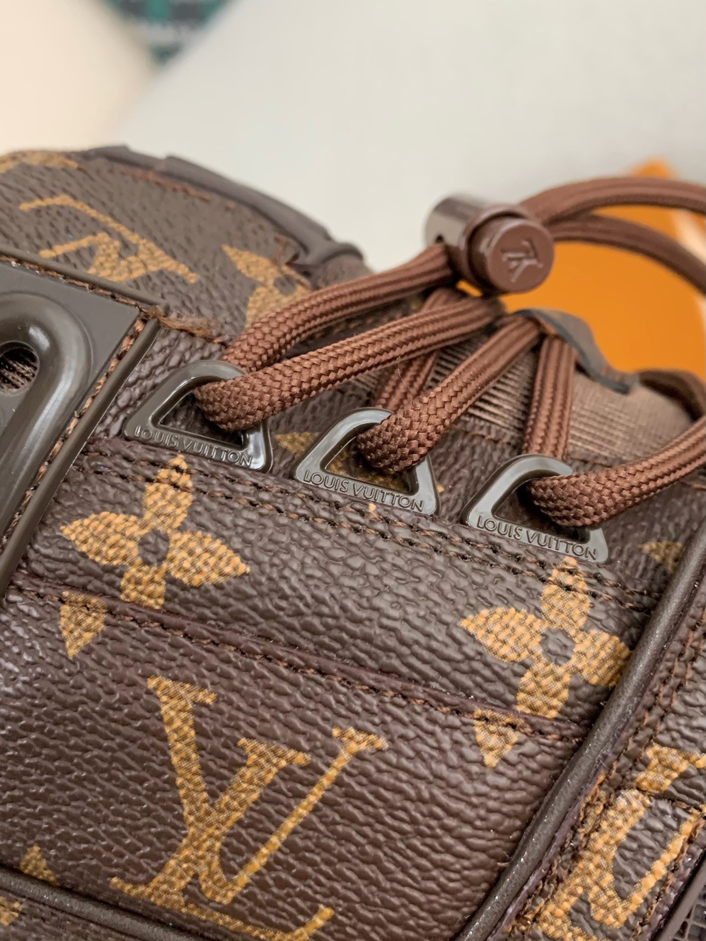 「#3340」 LOUIS VUITTON TRAINER SNEAKERS